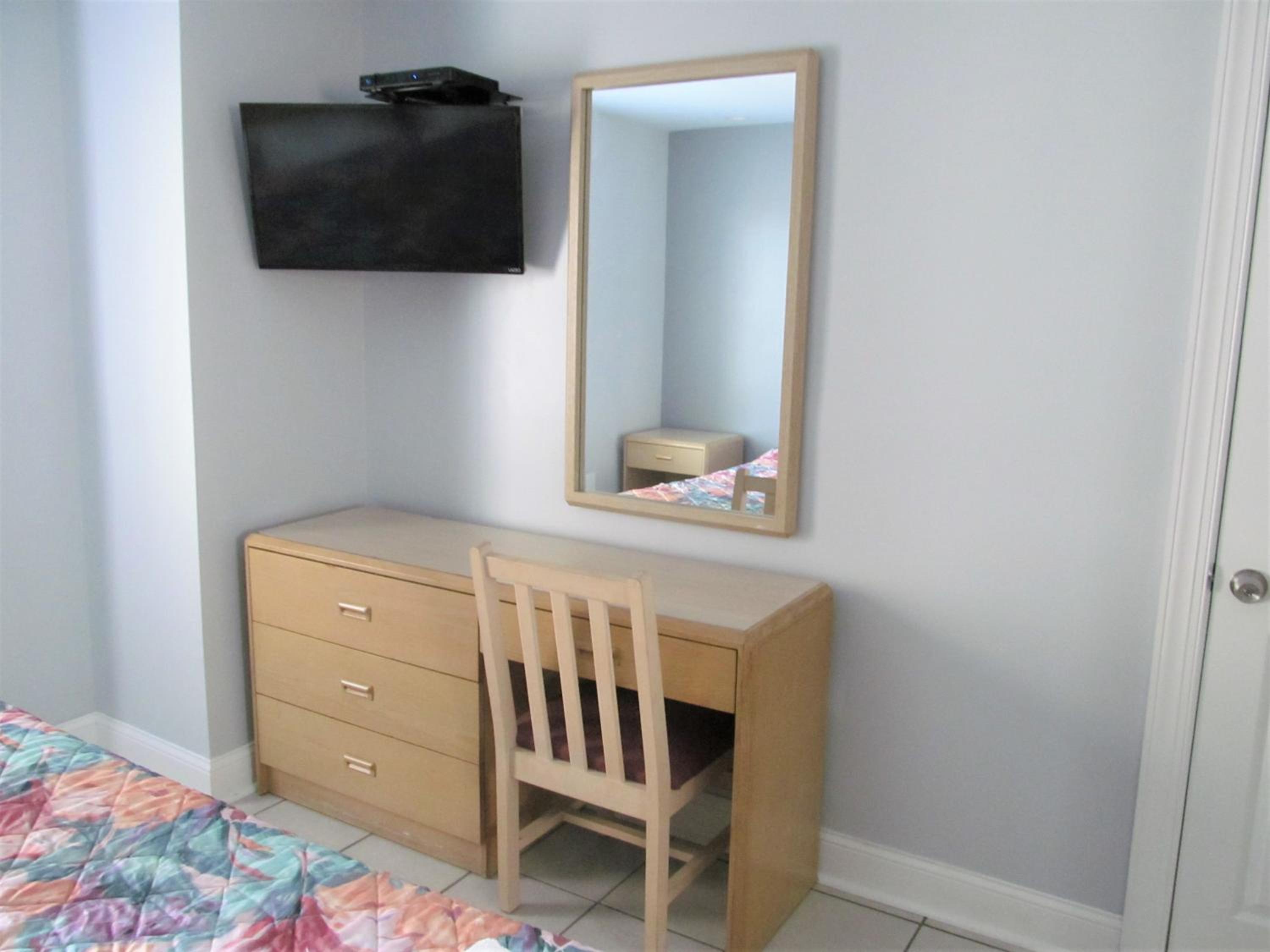 Two-Bedroom Suite with Kitchen - Photo 2