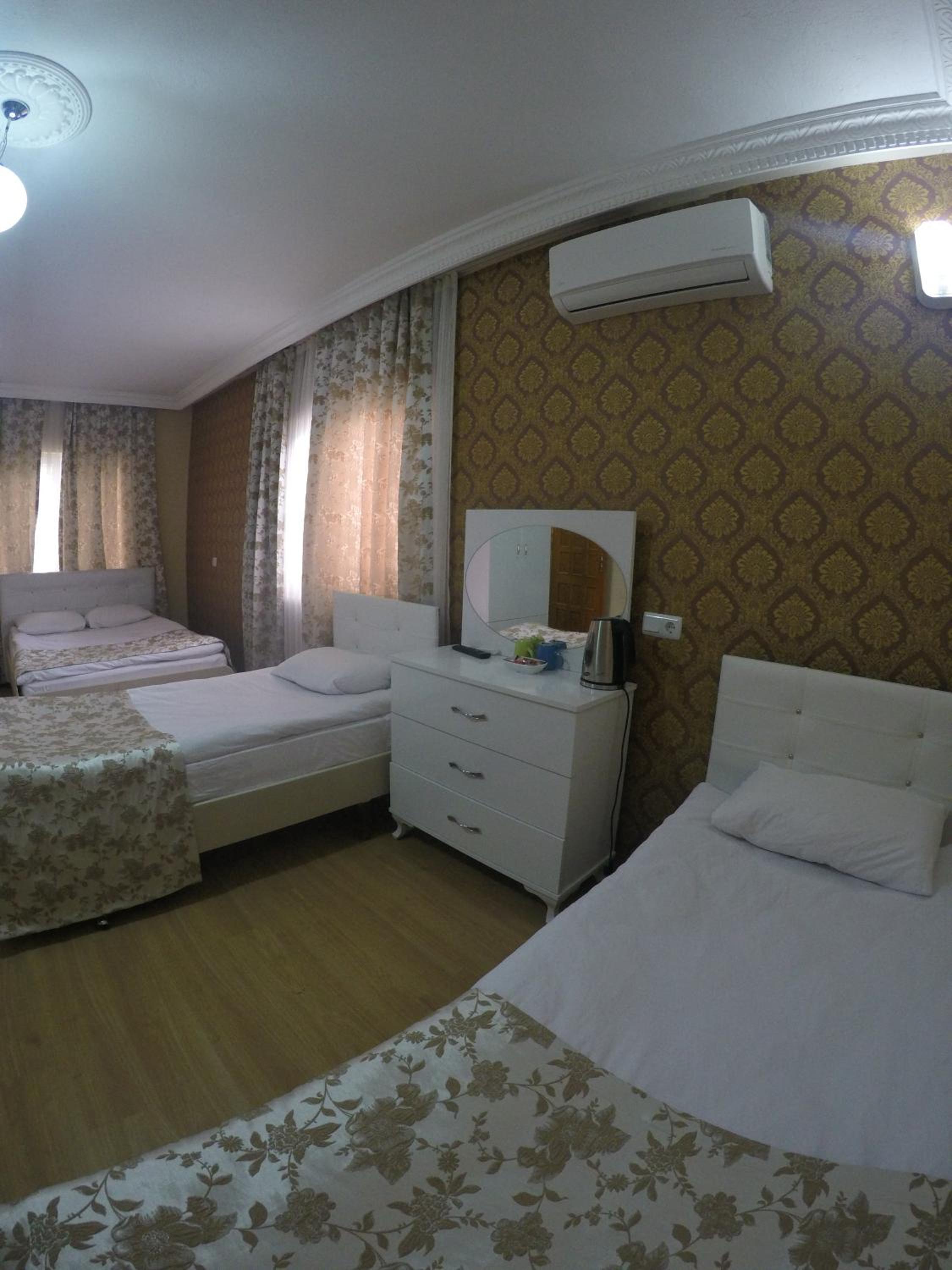 Economy Quadruple Room photo 1