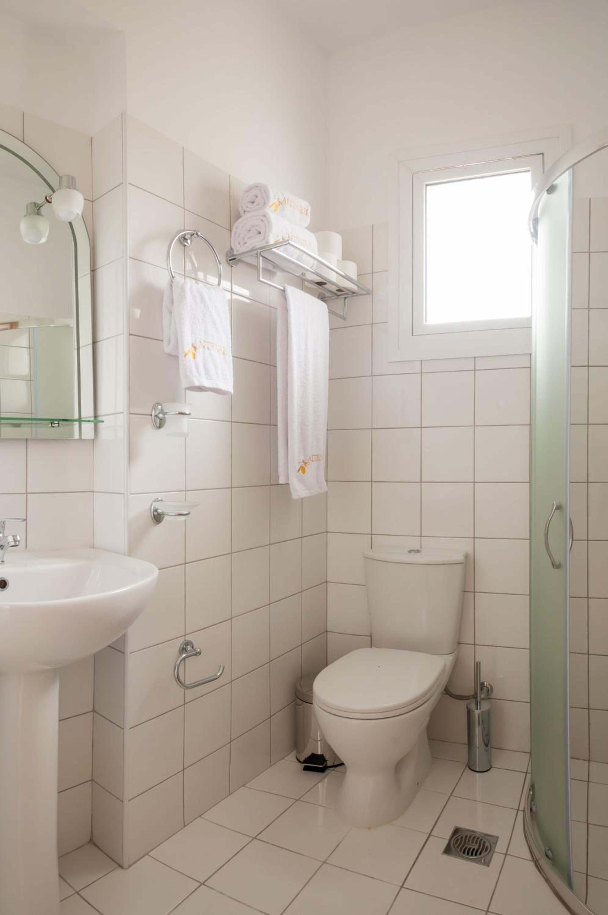 Deluxe Studio with Sea View - Photo 12
