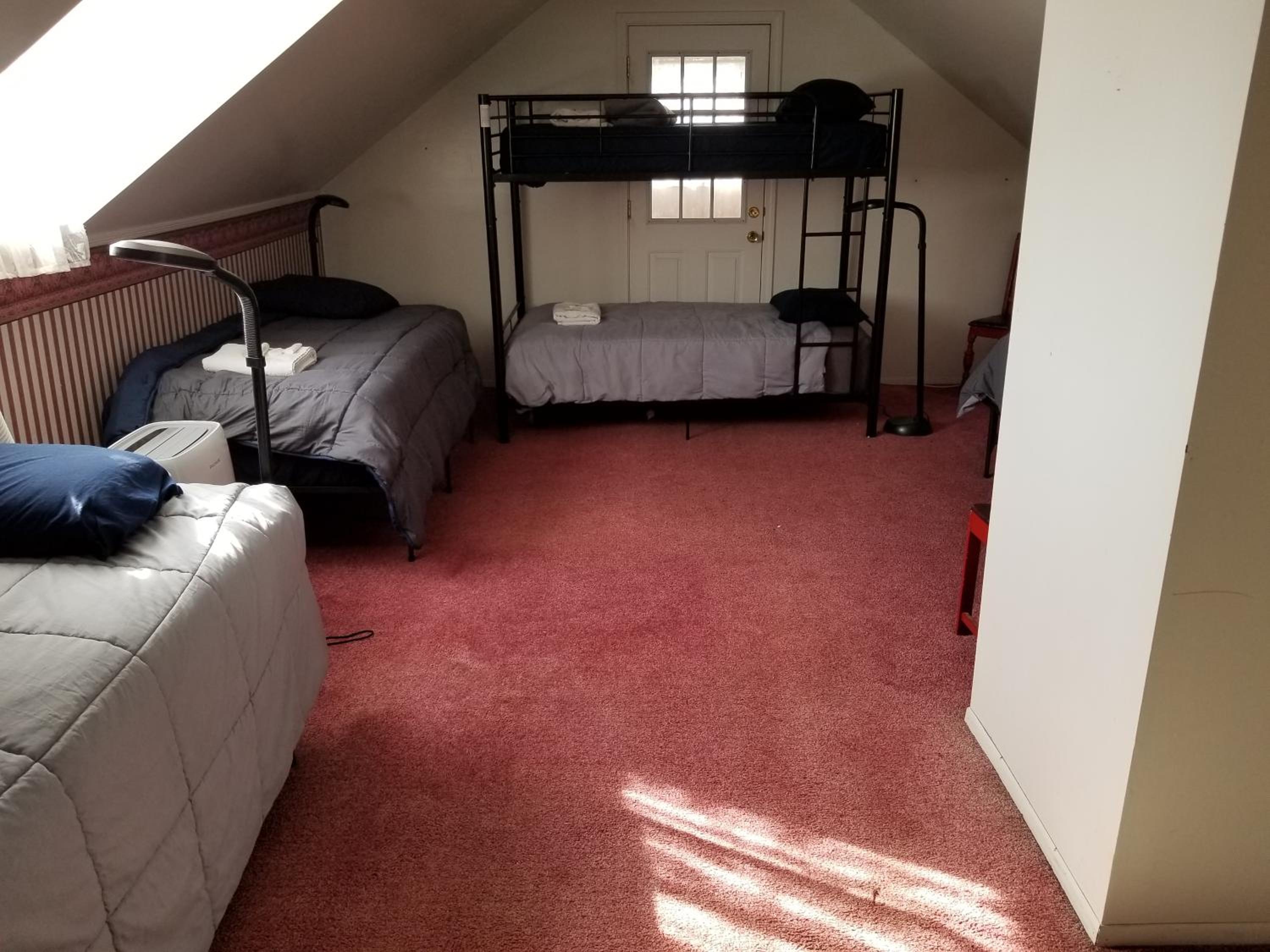 Bed in 6-Bed Mixed Dormitory Room photo 2