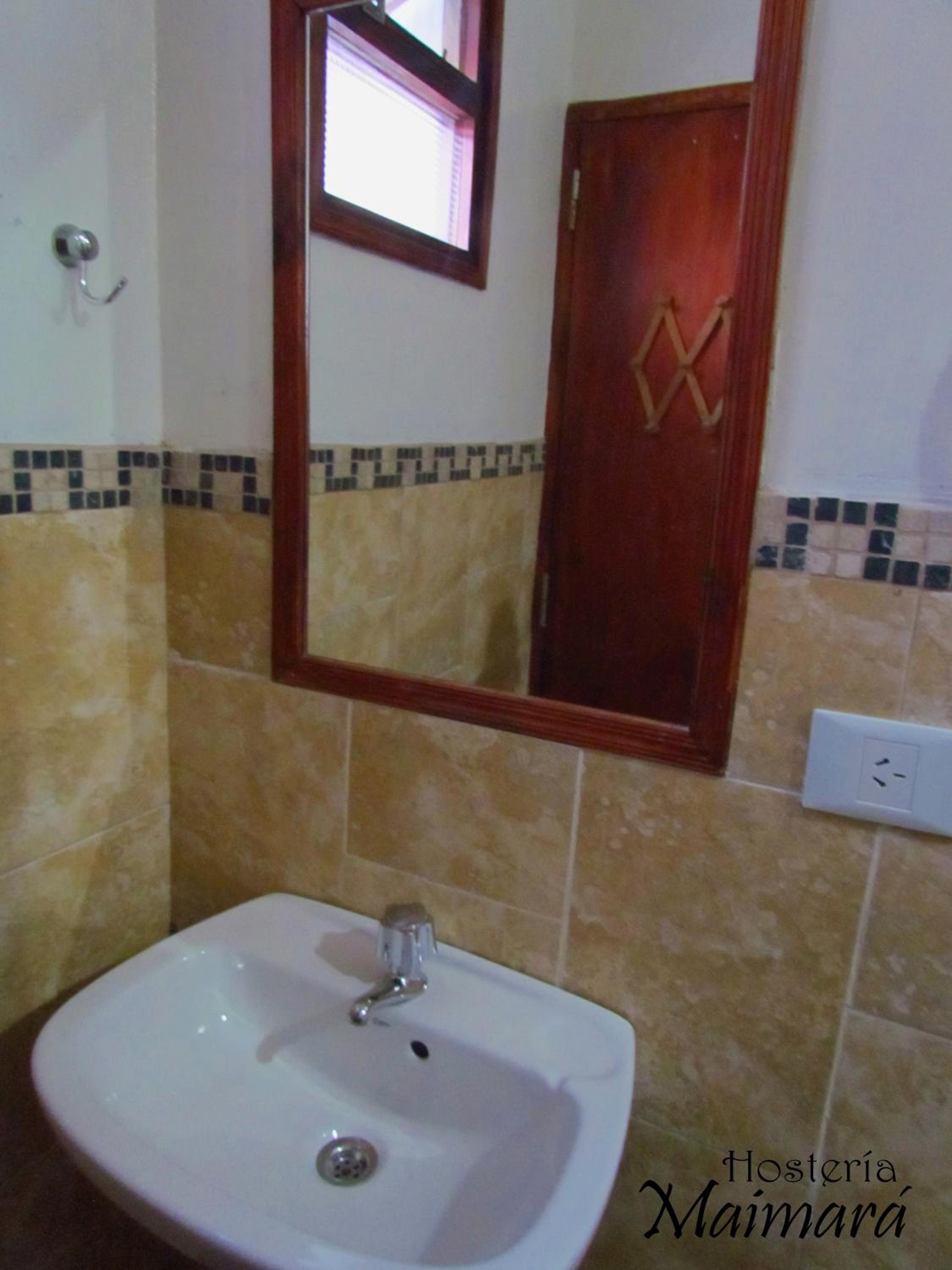 Quadruple Room with Private Bathroom photo 3