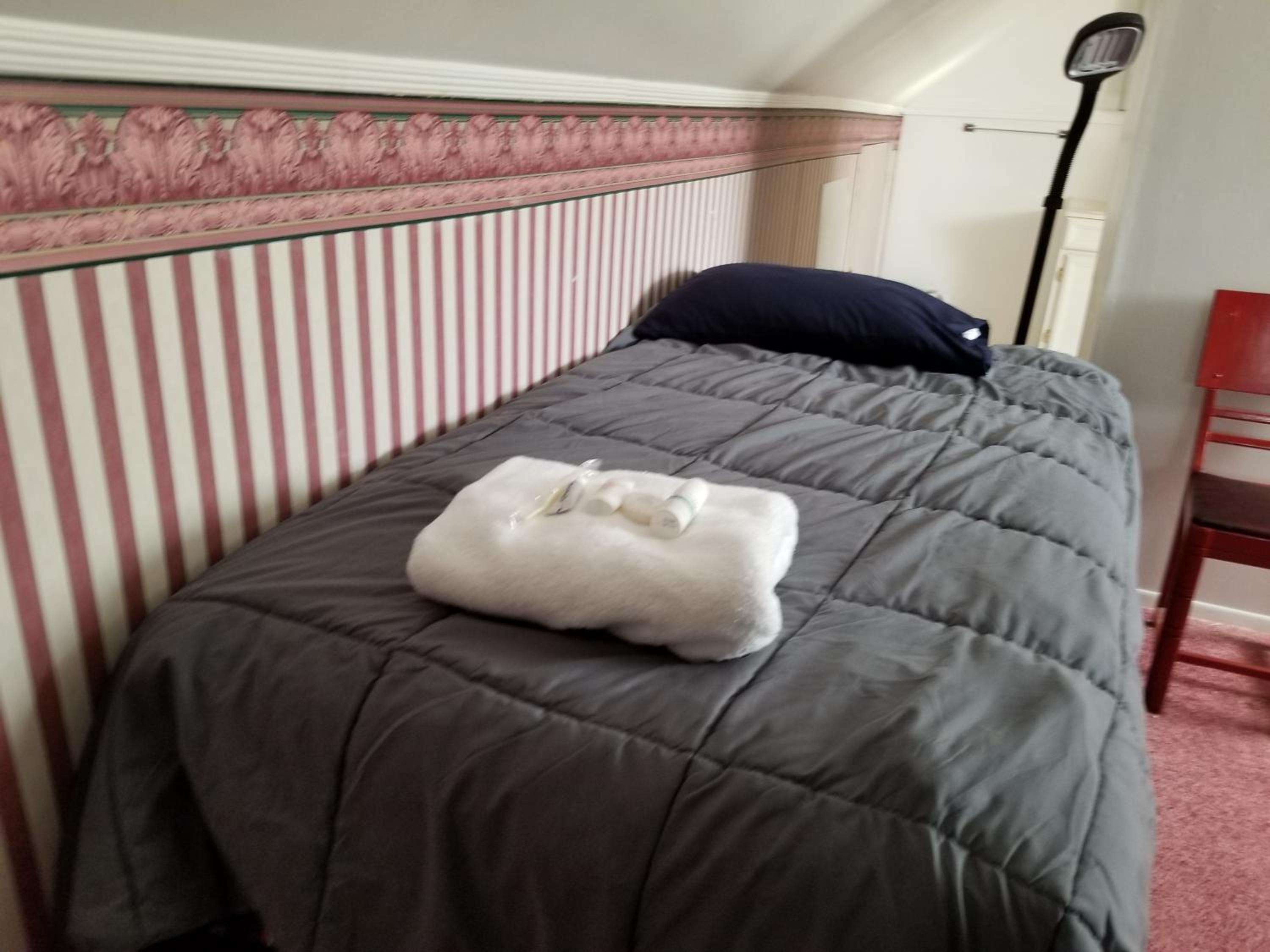Bed in 6-Bed Mixed Dormitory Room photo 3