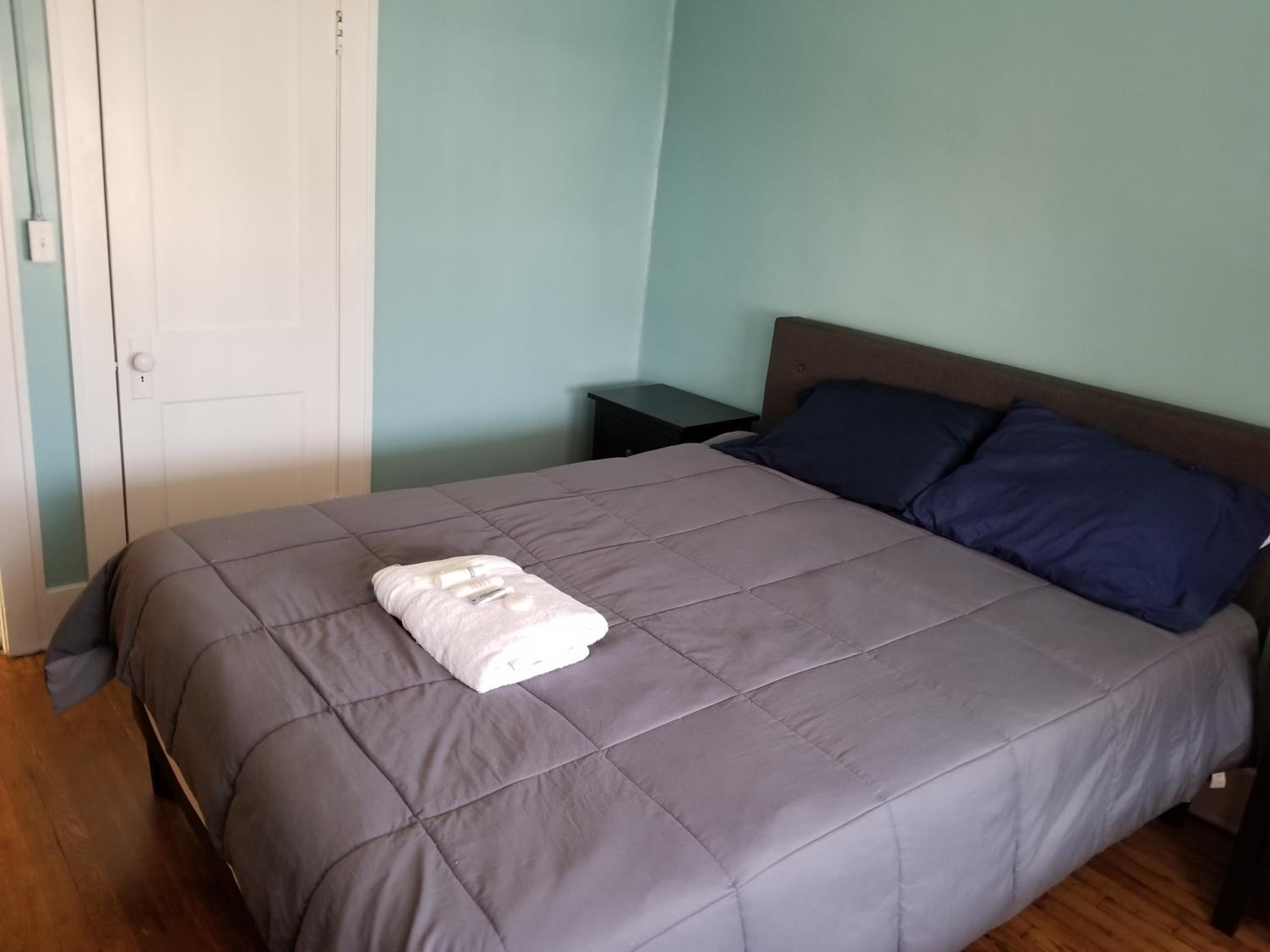 Economy Double Room photo 3