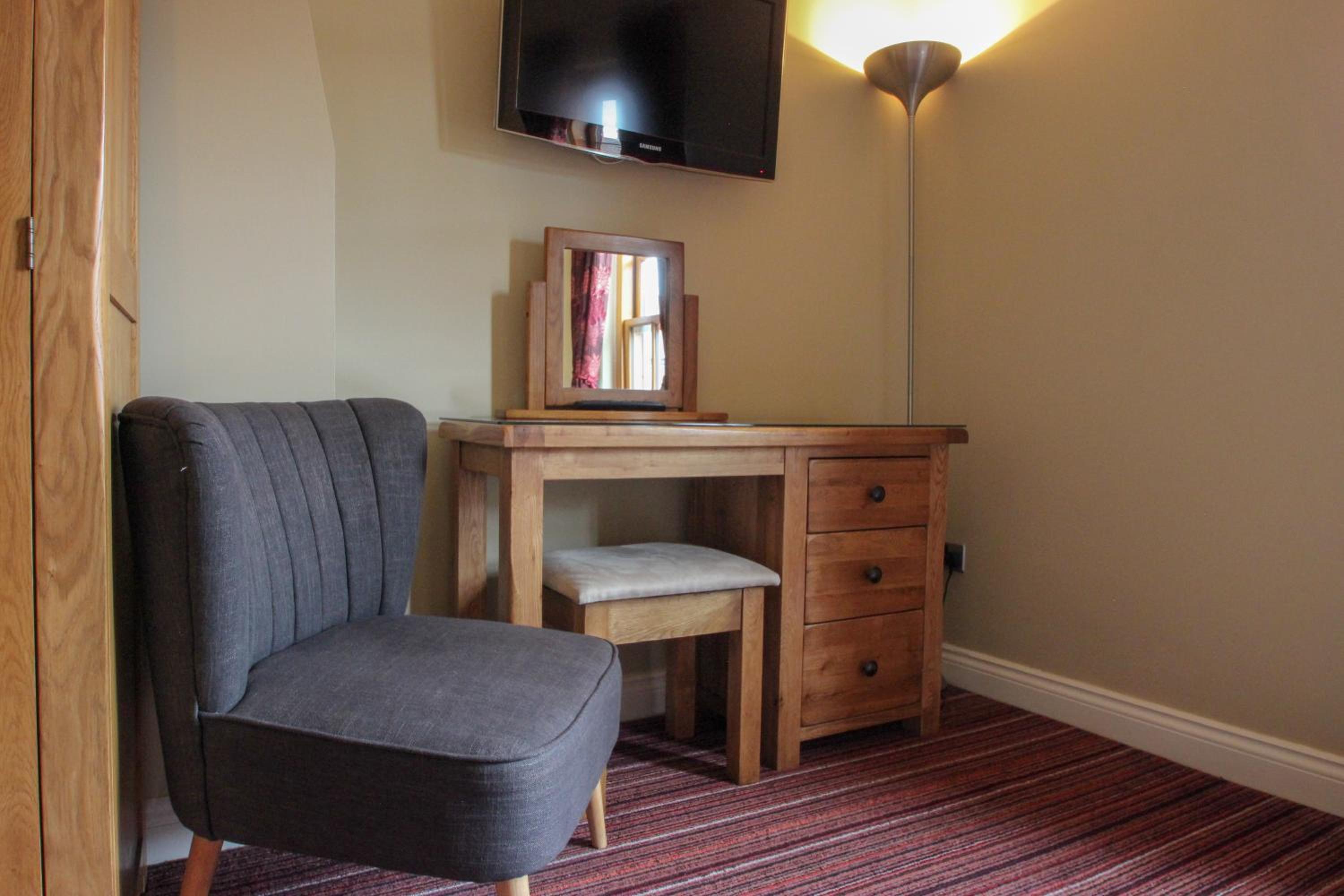 Double Room - Photo 7