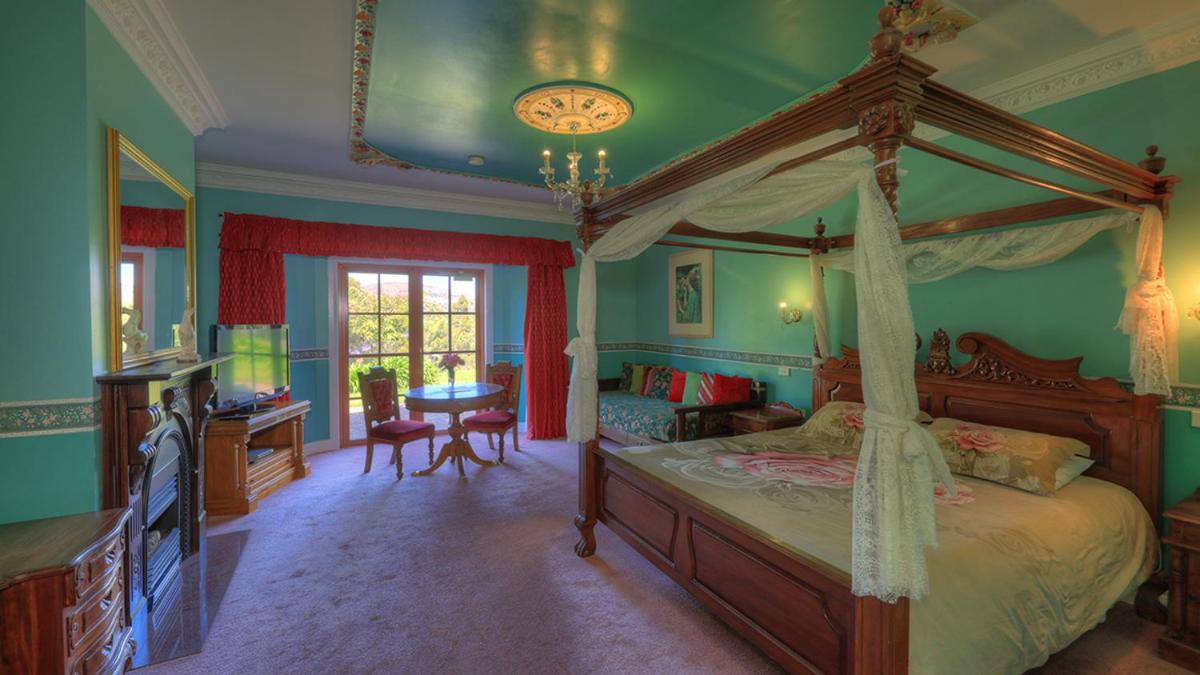 Executive One-Bedroom Suite - Photo 1