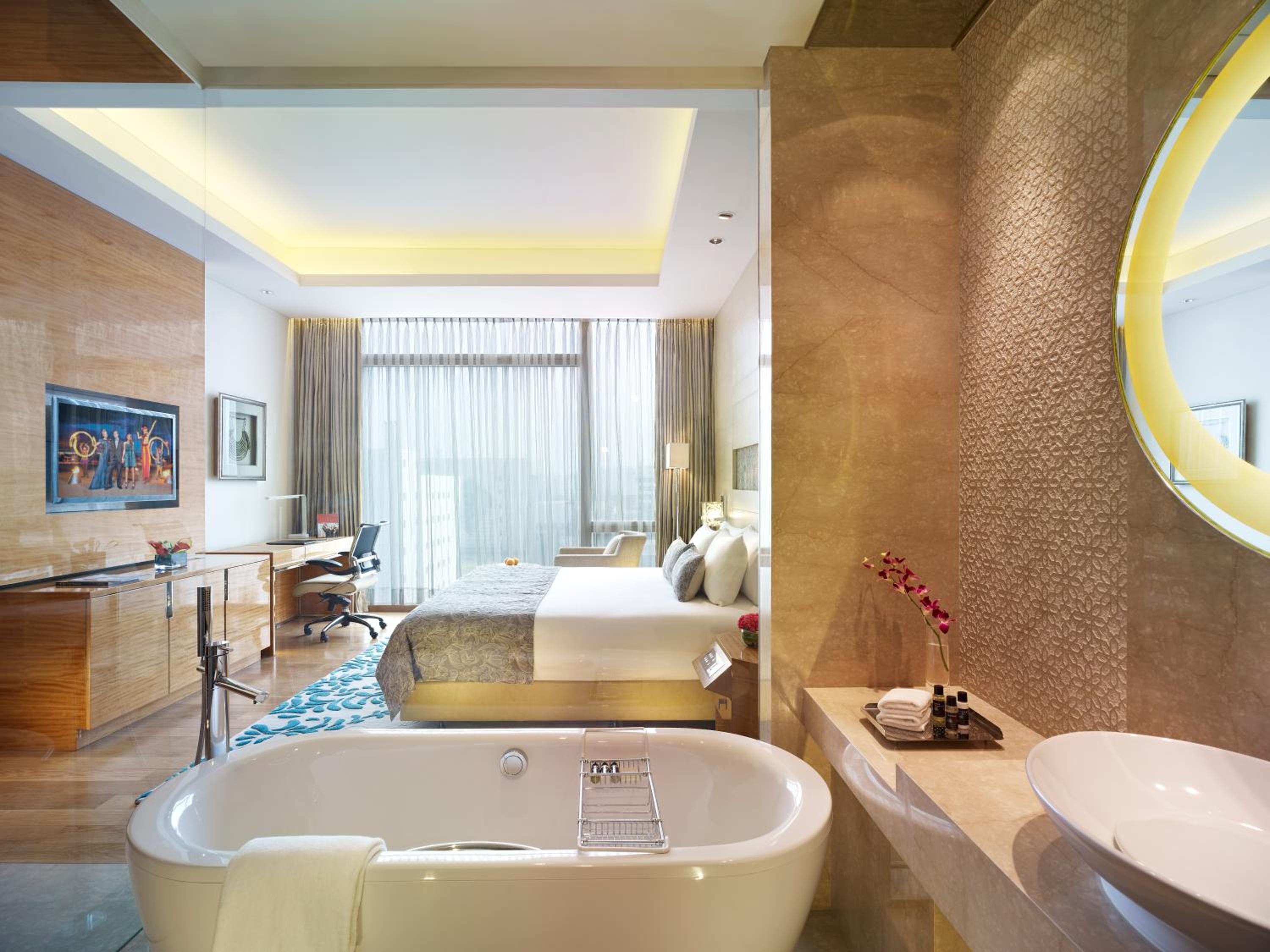 Deluxe King Room with 10% discount on F&B