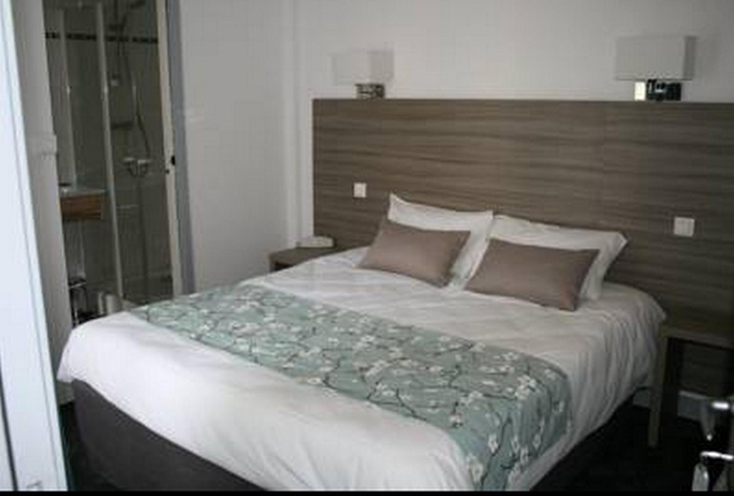 Triple Room (3 Adults) photo 3