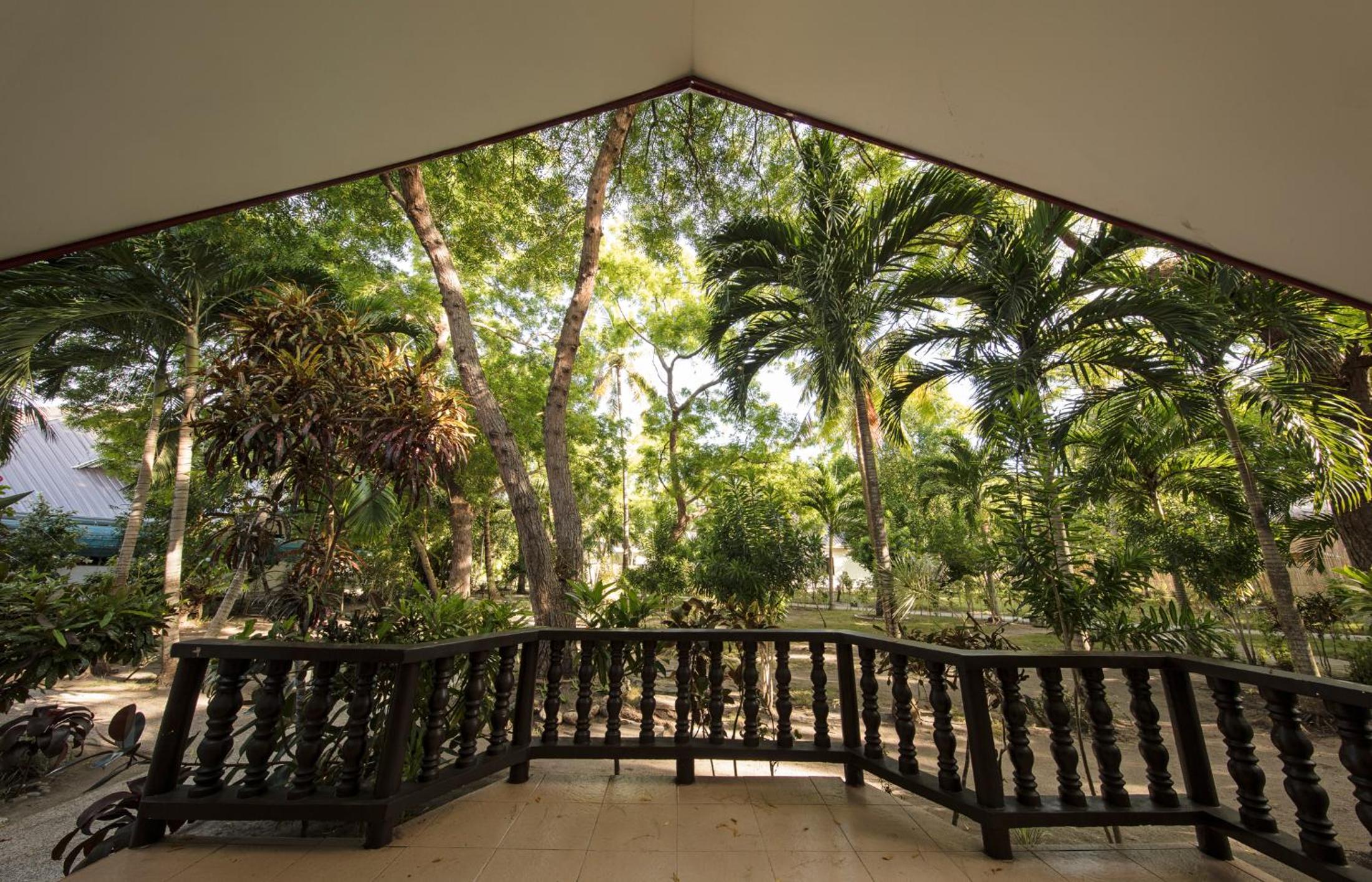Queen Room with Garden View - Photo 1