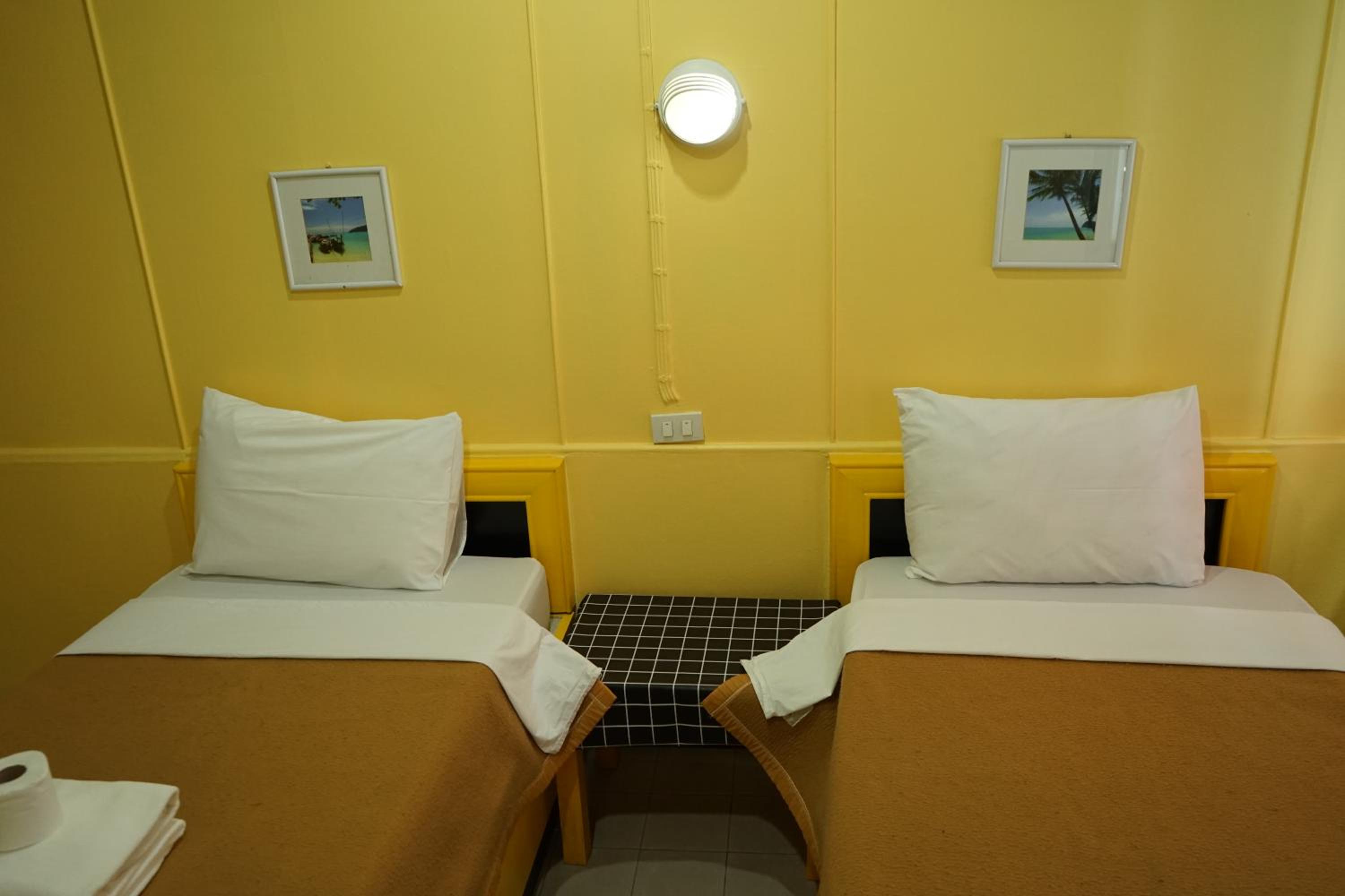 Twin Room with Shared Bathroom photo 2