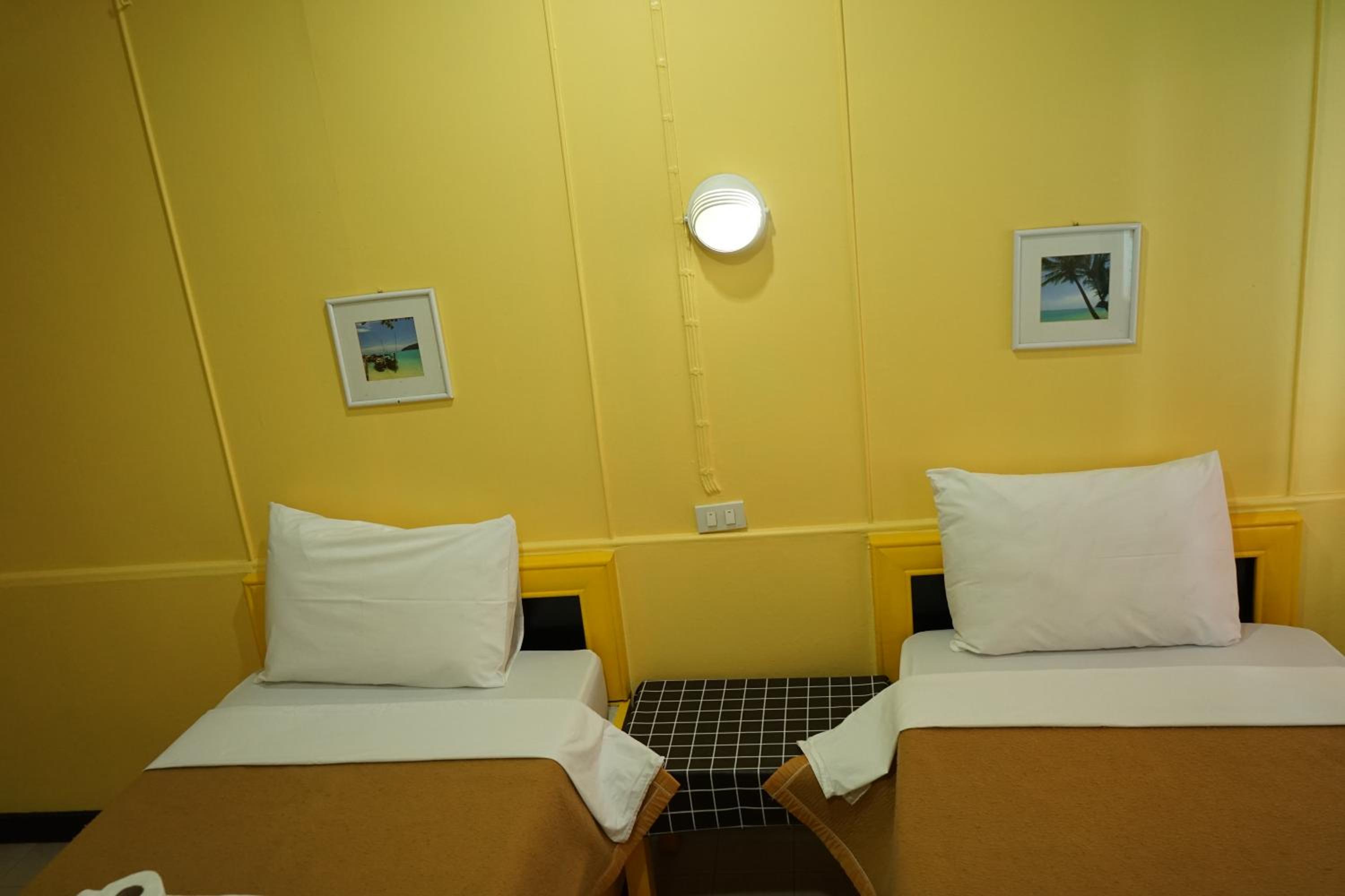 Twin Room with Shared Bathroom photo 3