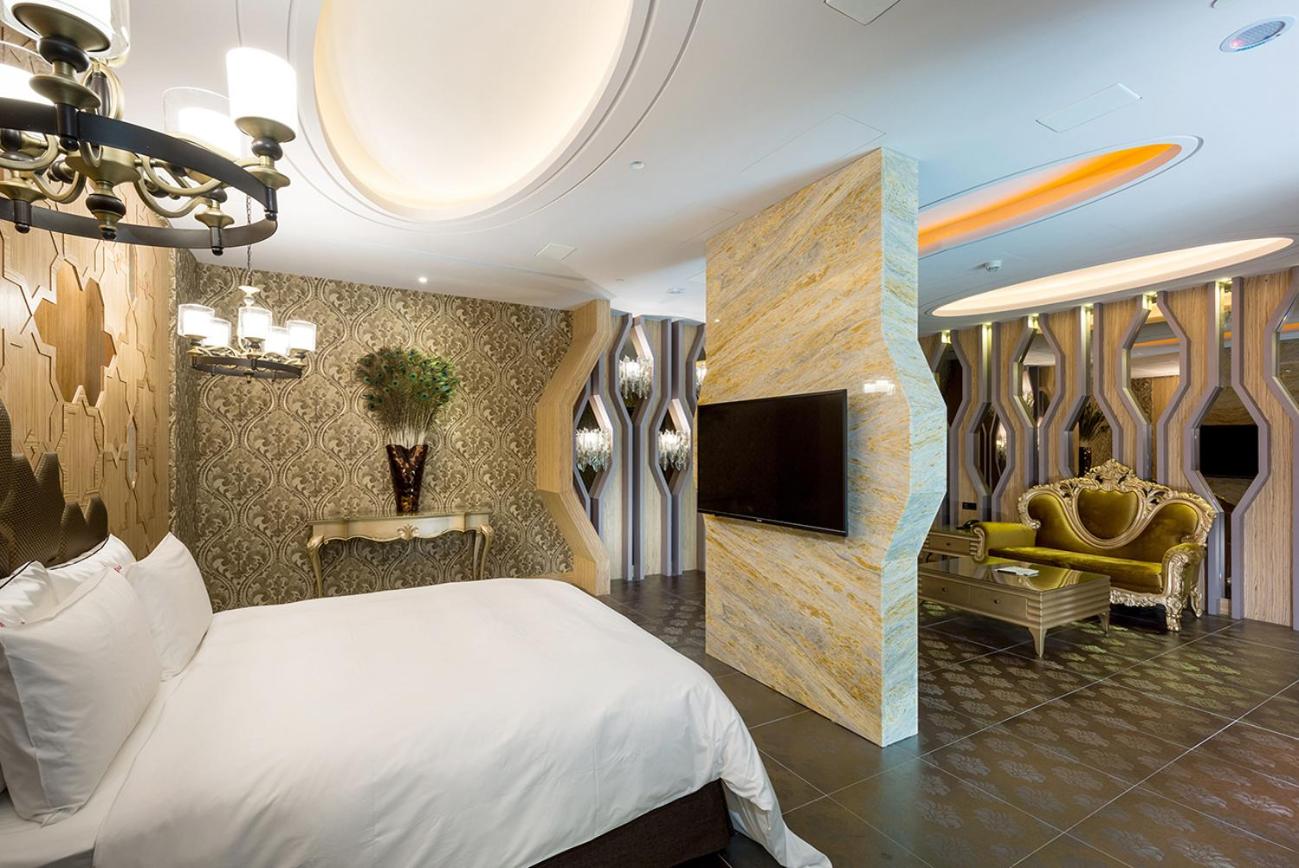 Large Double Room photo 3
