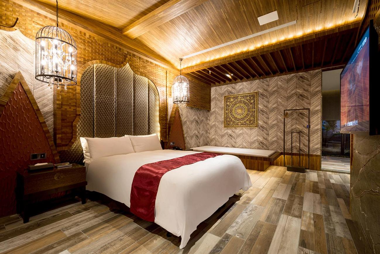 Large Double Room photo 1