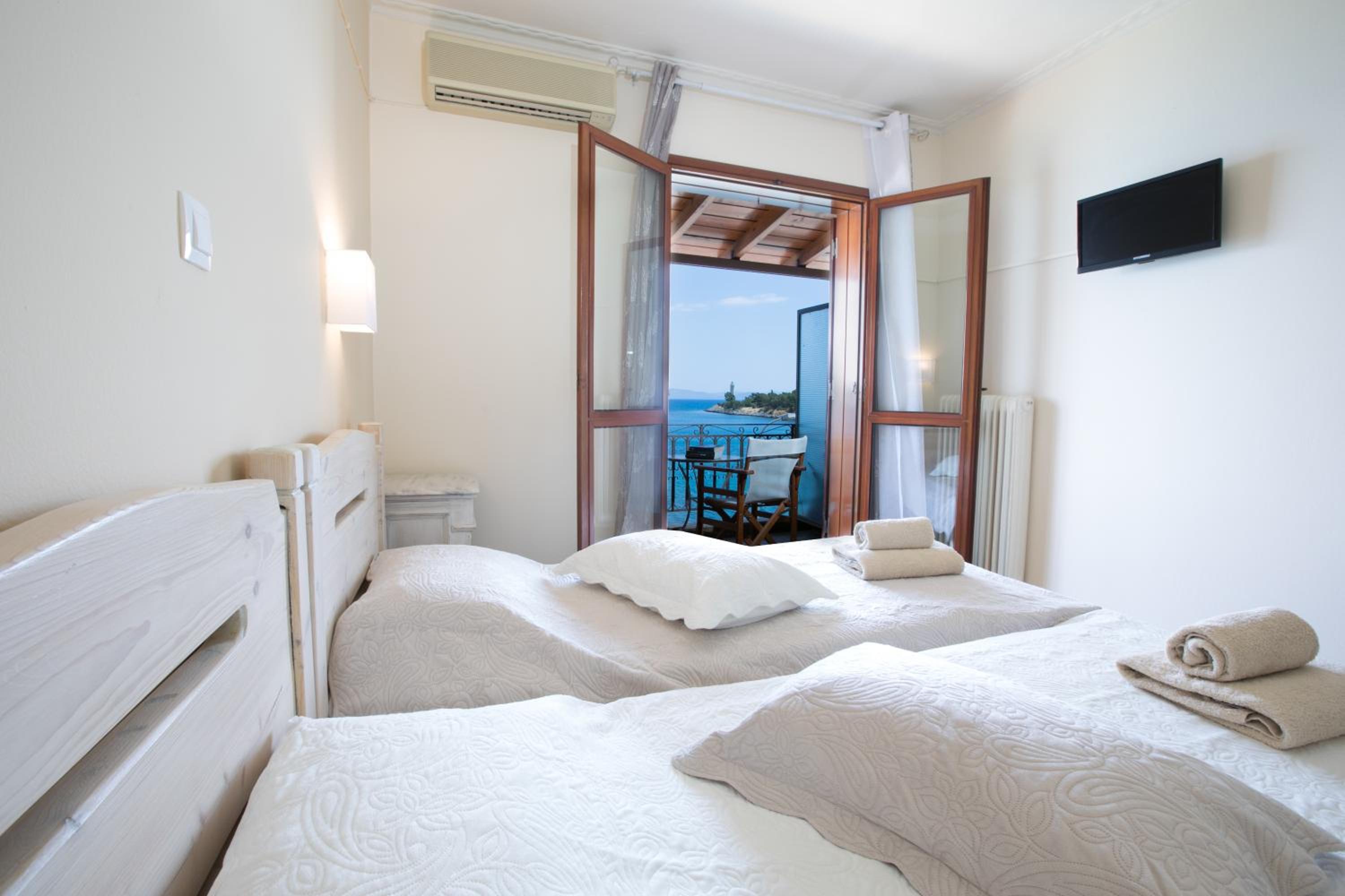 Double Room - Photo 4