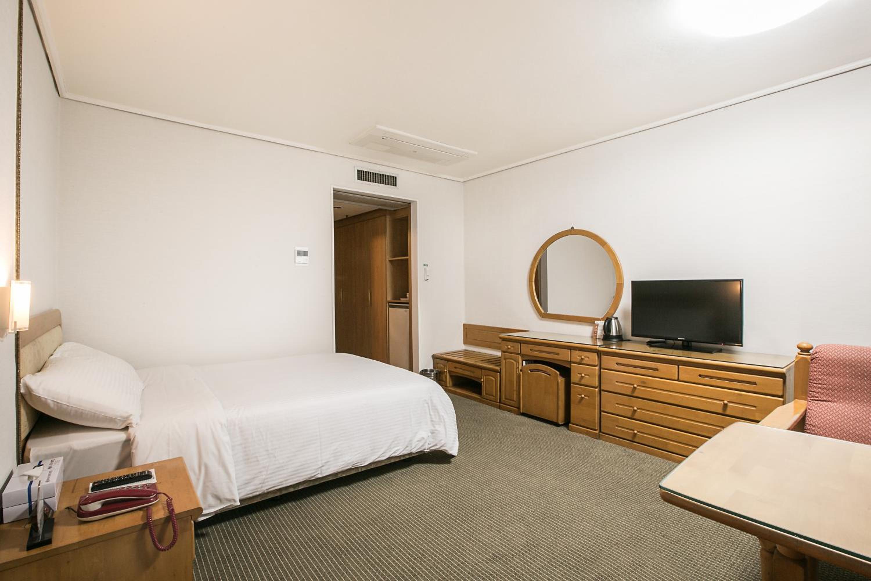 Standard Double Room photo 2