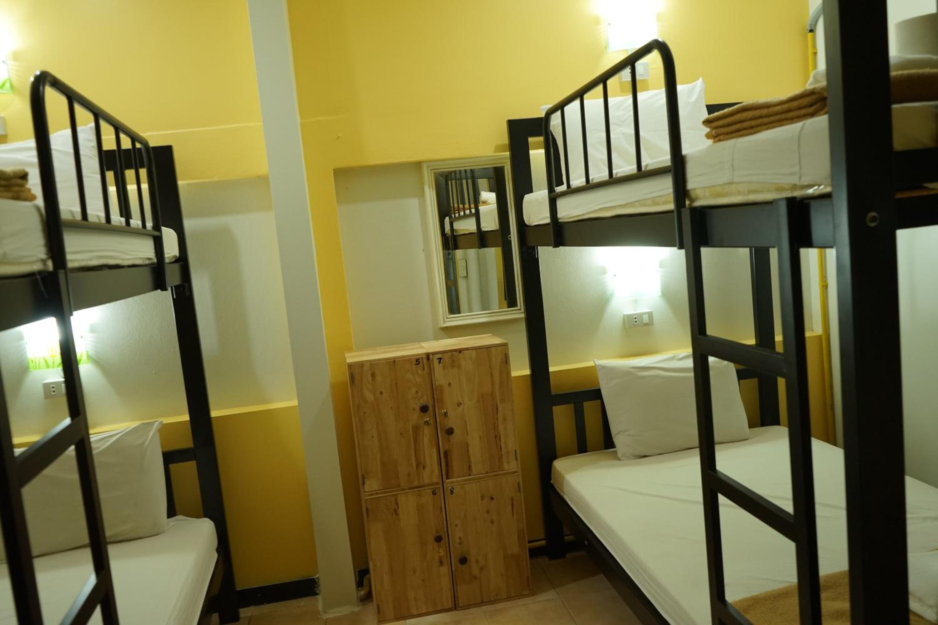Bed in 10-Bed Mixed Dormitory Room photo 1