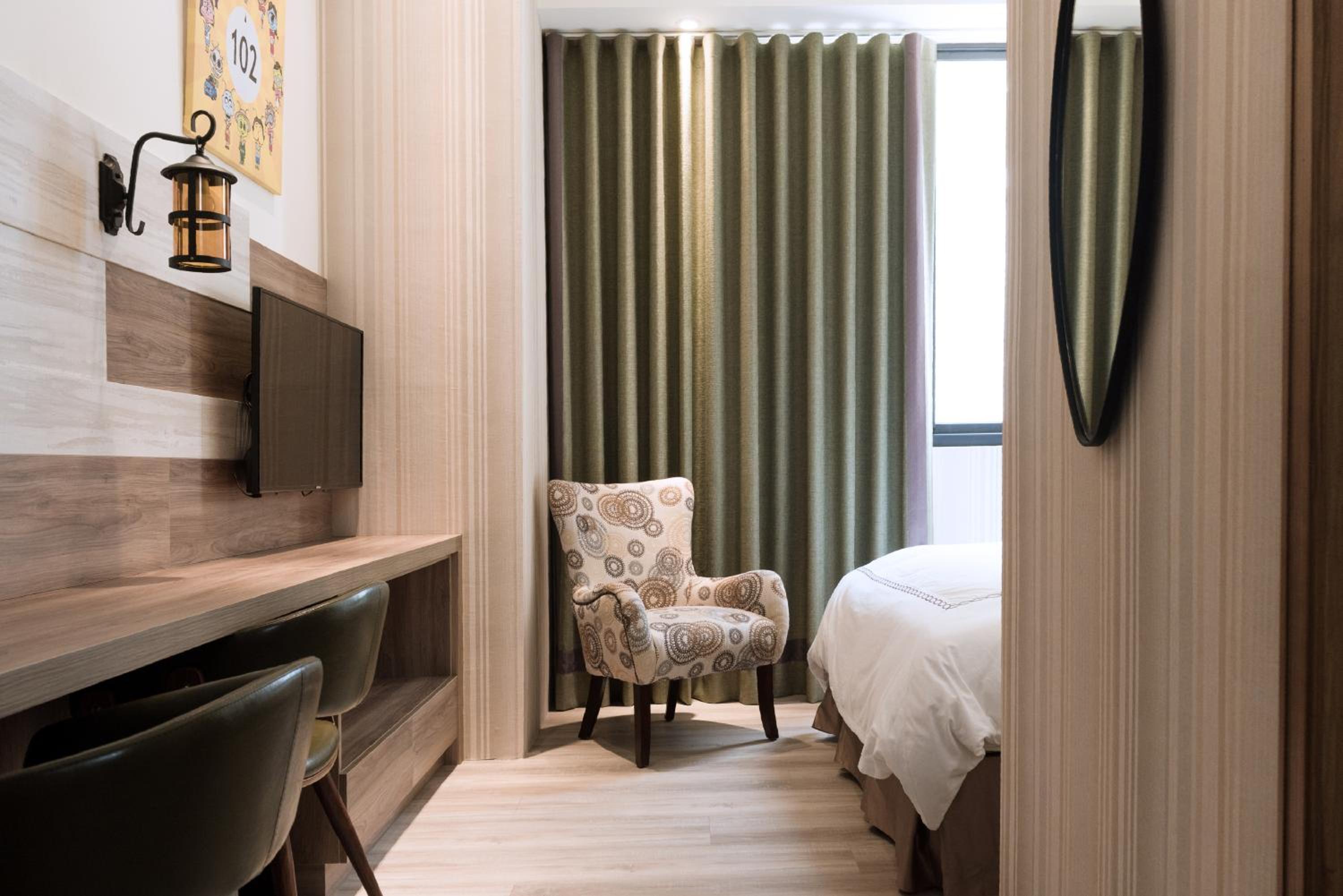 Deluxe Double Room with Bath photo 2