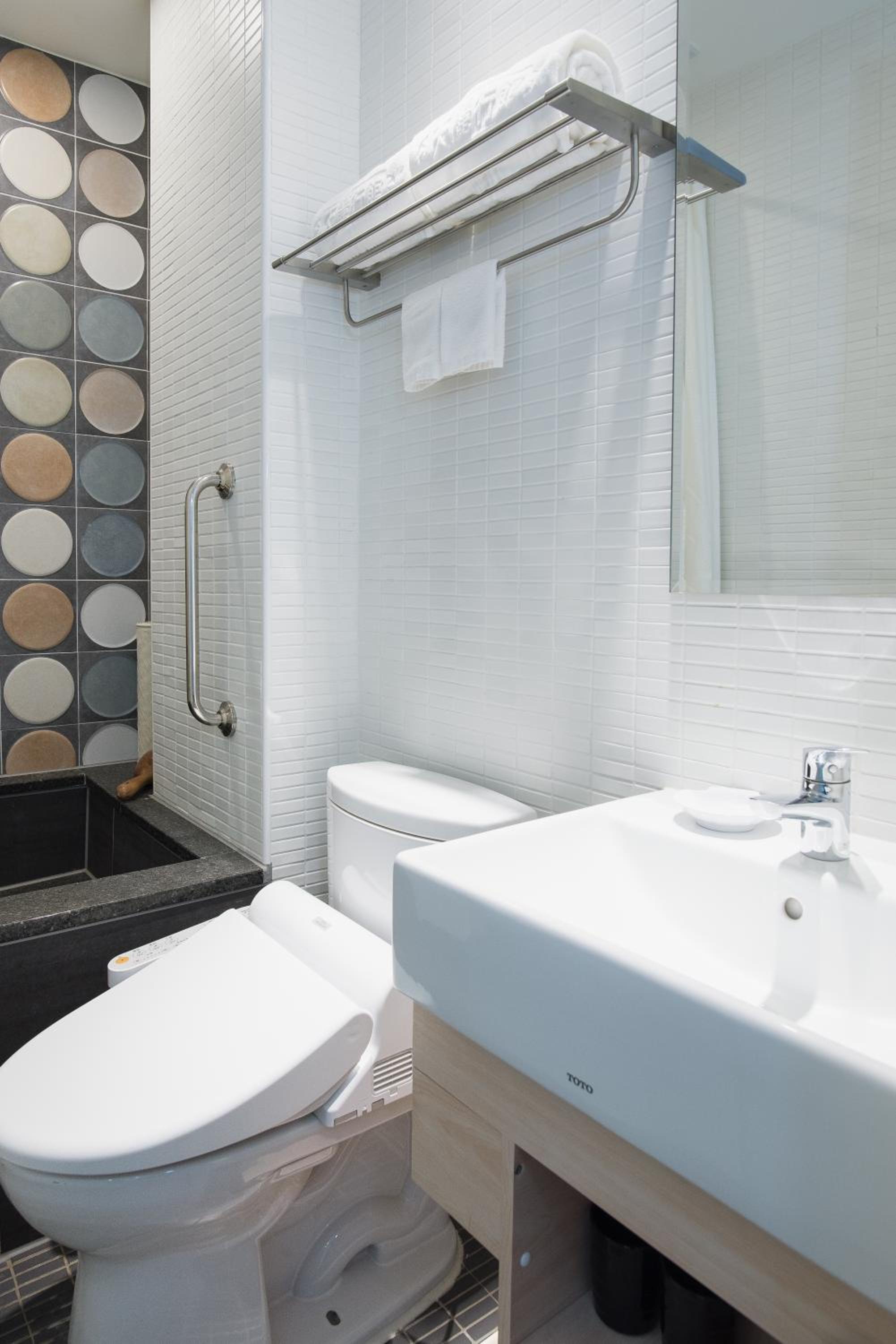 Triple Room with Bath photo 2
