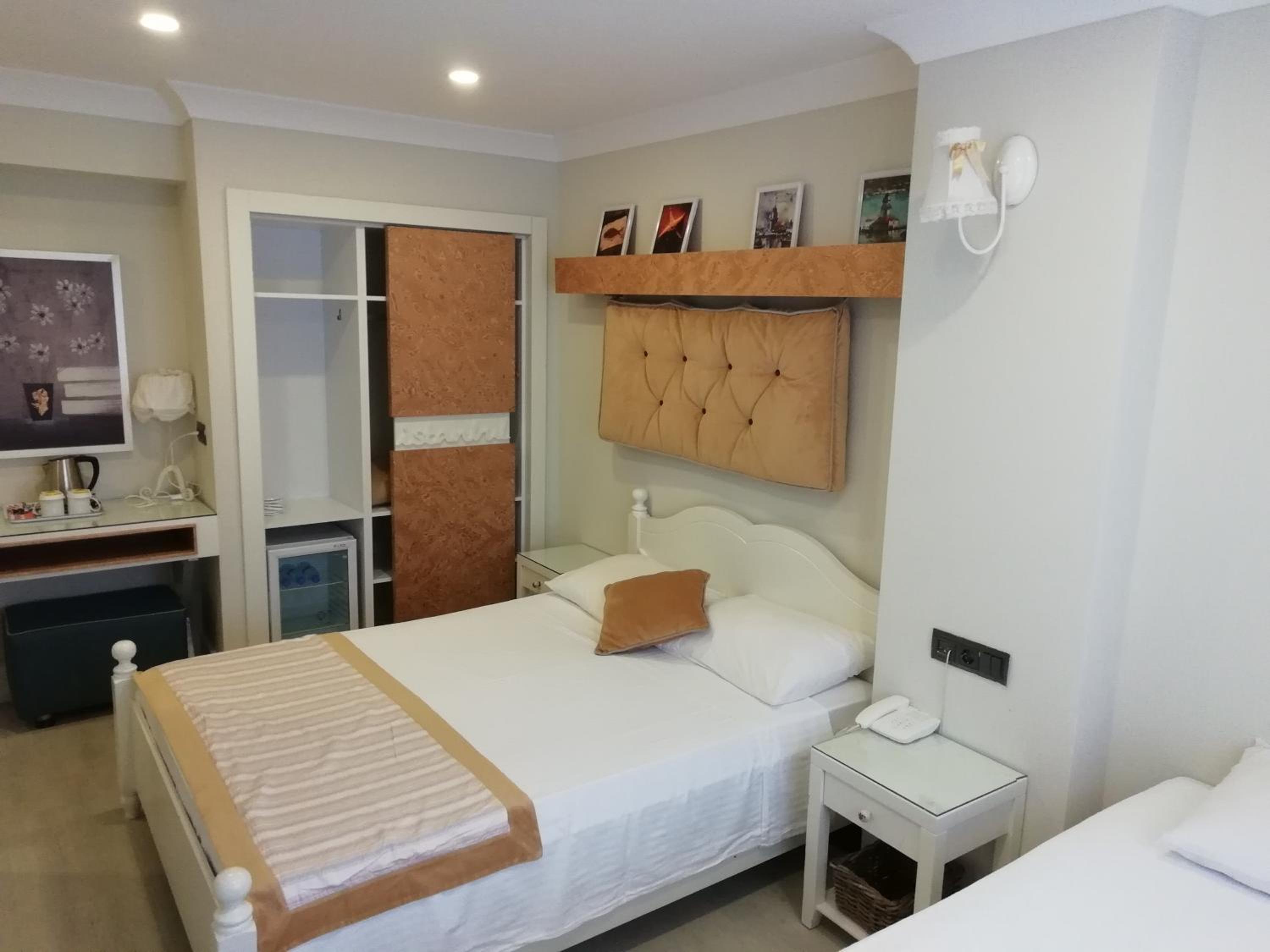 Standard Triple Room photo 3