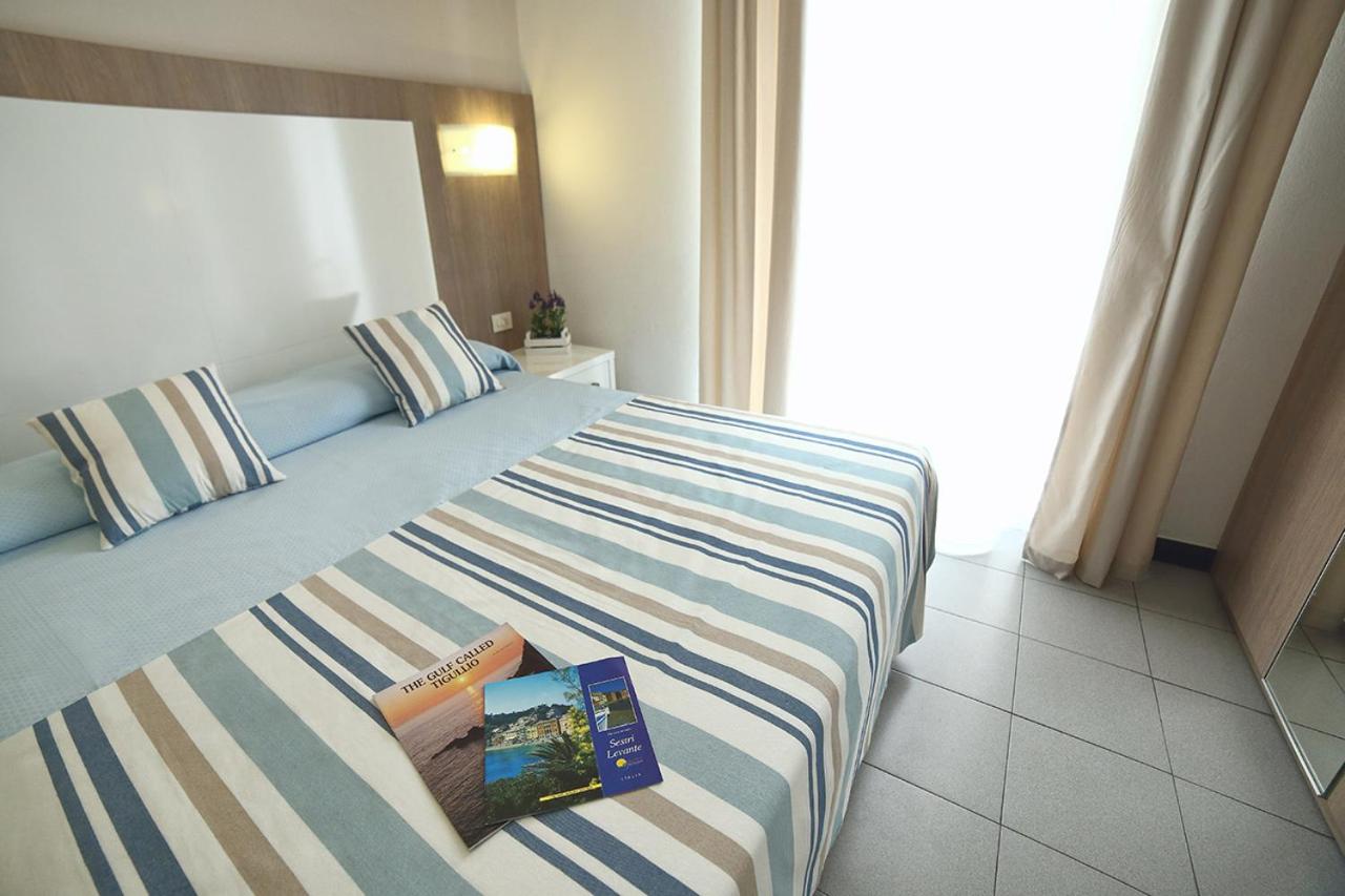 Double or Twin Room photo 3