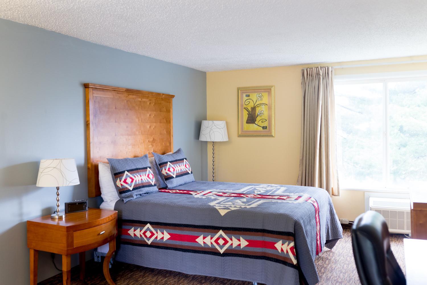Queen Room - Photo 1