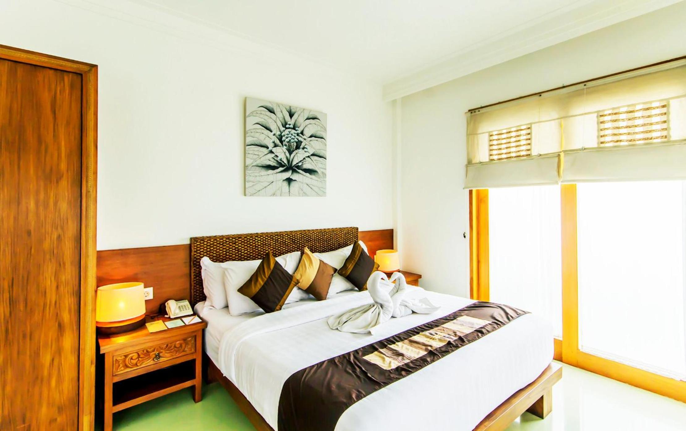 Corner Deluxe Double Room