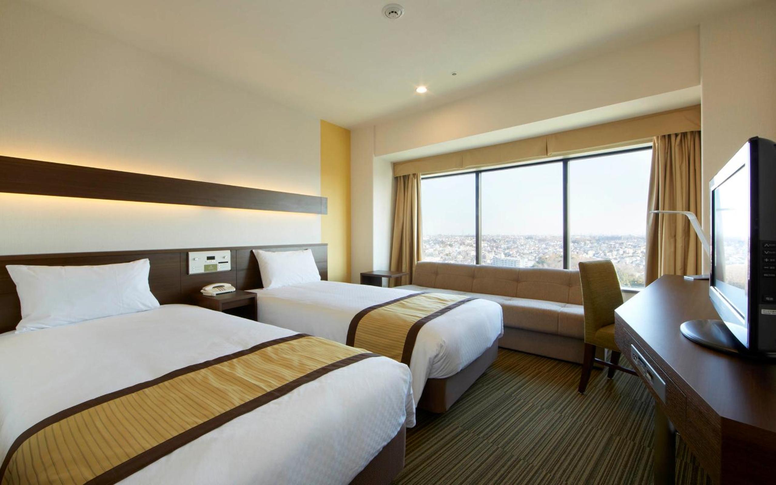 Standard Twin Room (8th - 15th Floor) - Smoking - Photo 1