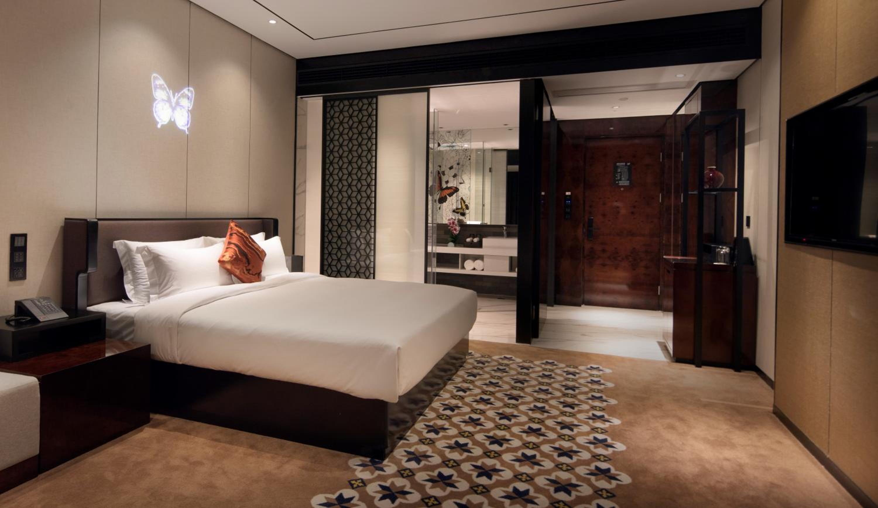 Executive King Room - Photo 2