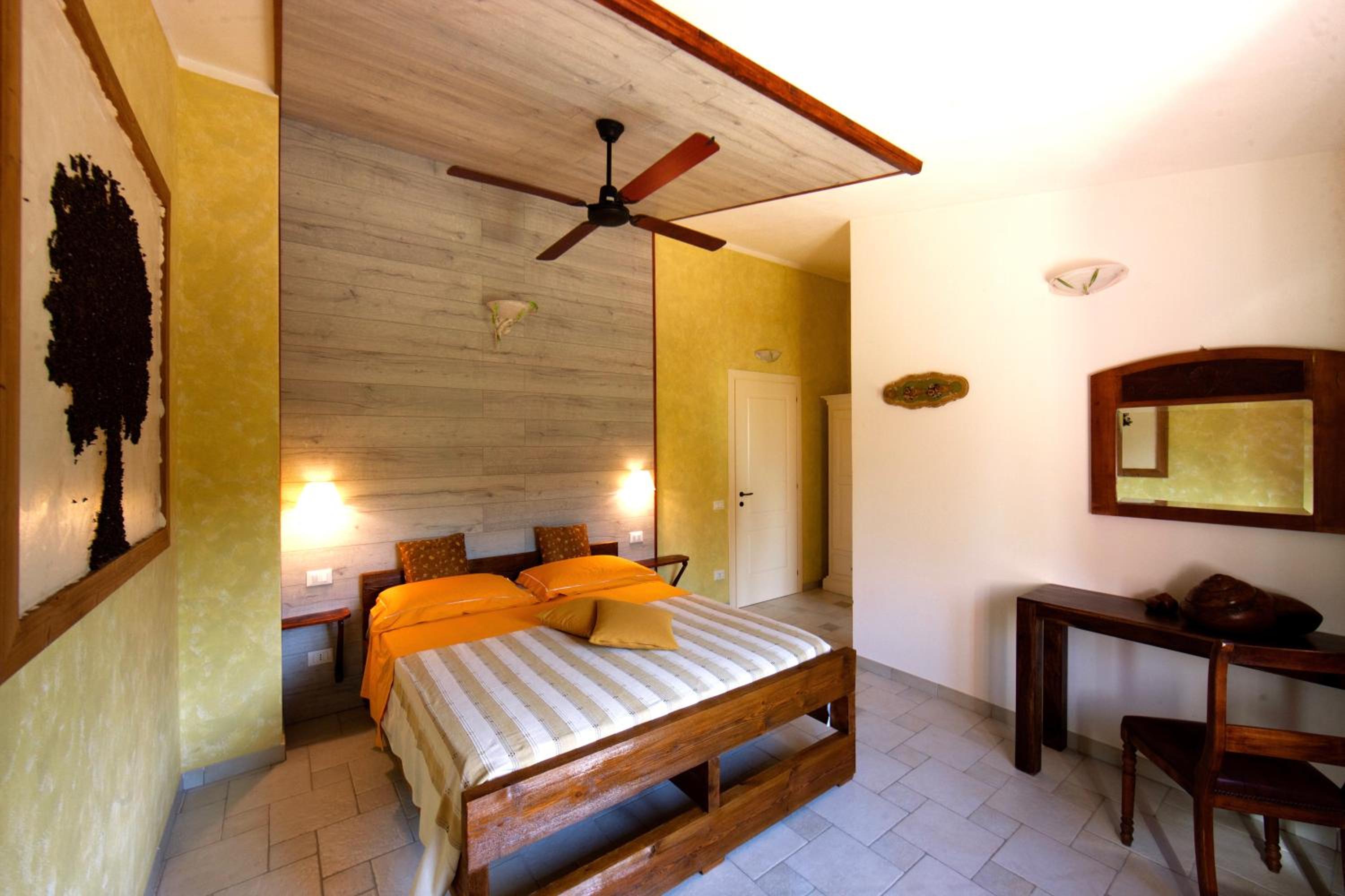 Double Room with Private Bathroom photo 3