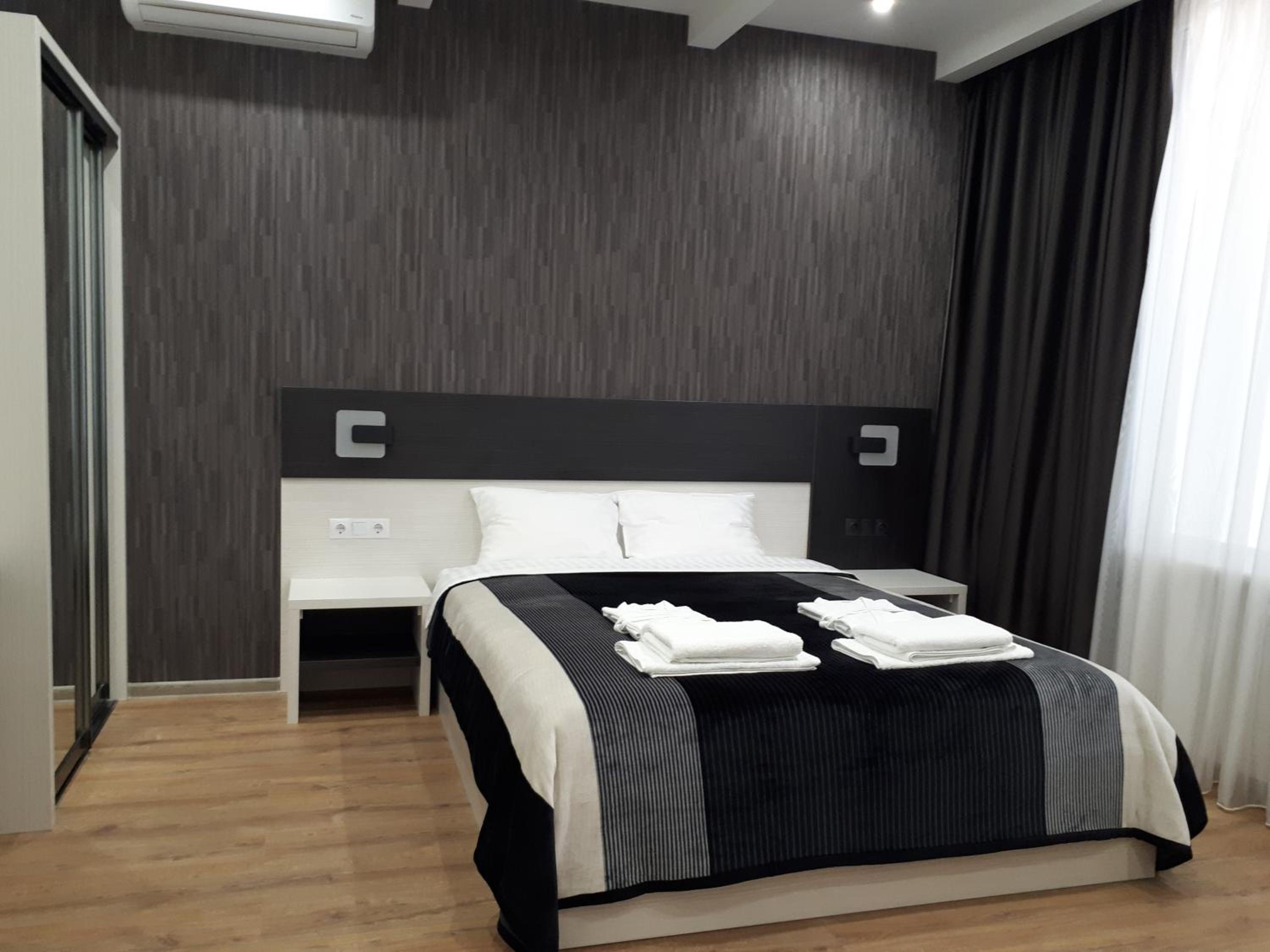 Apartment photo 2
