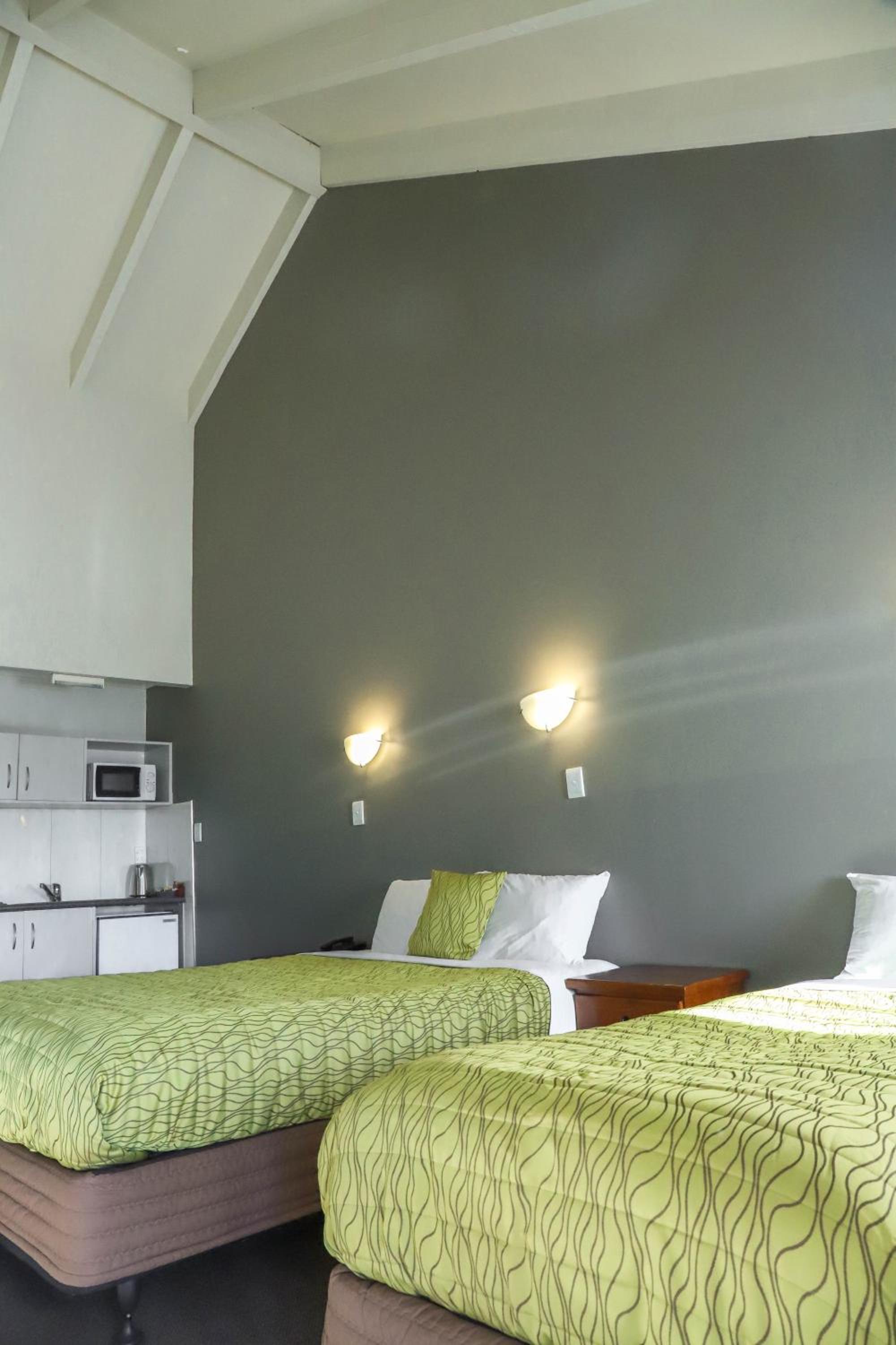 One-Bedroom Family Suite with Spa Bath