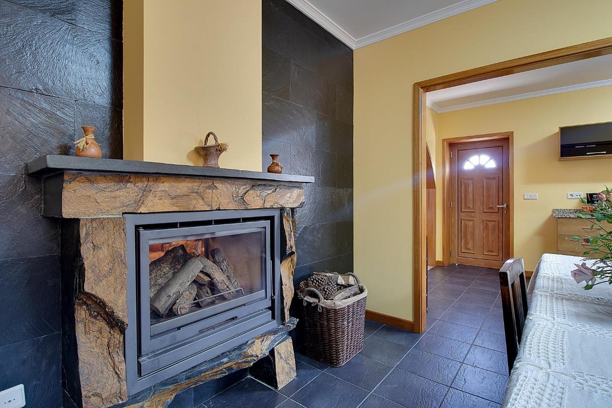 Three-Bedroom House photo 3