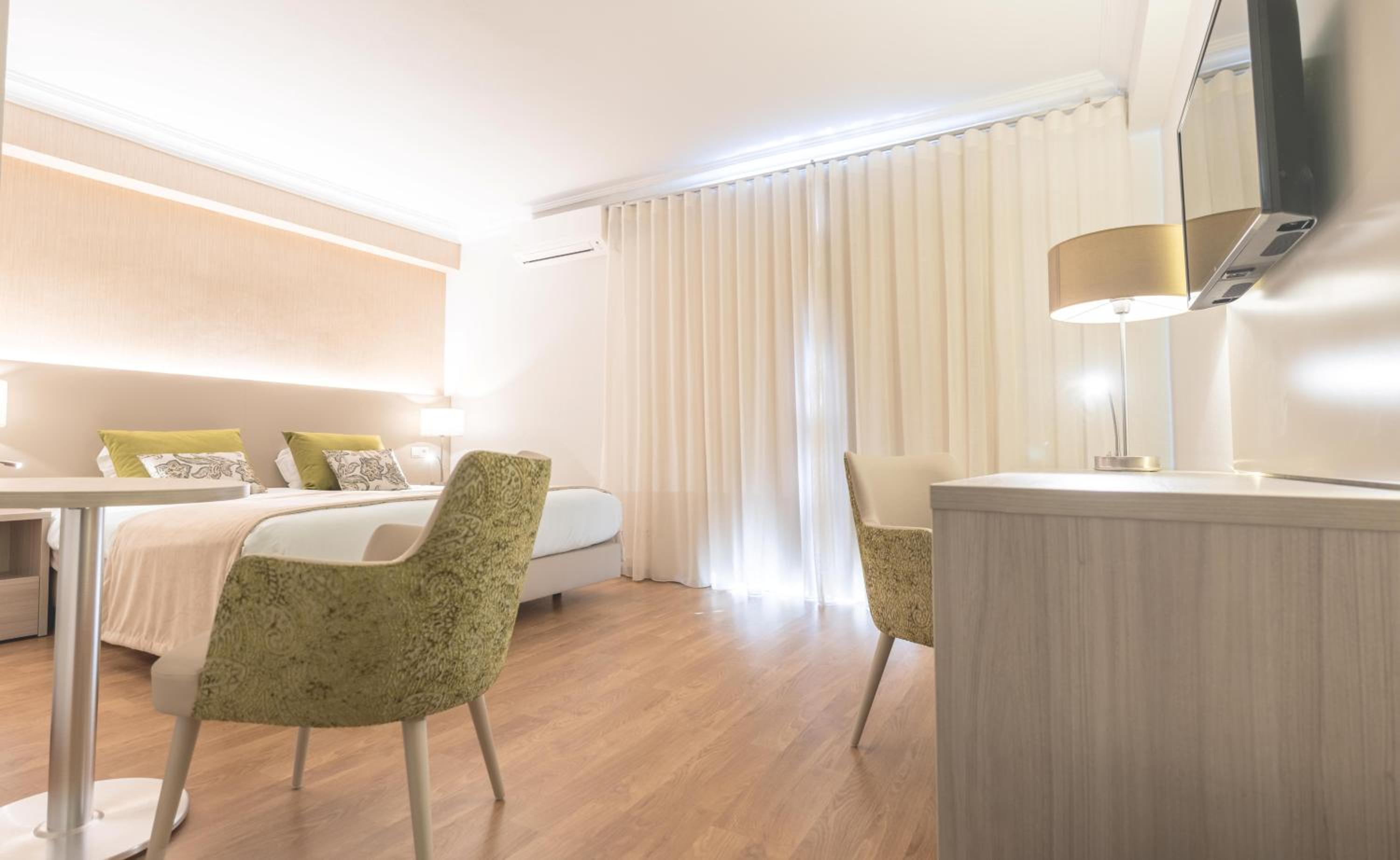 Superior Double Room - Photo 2