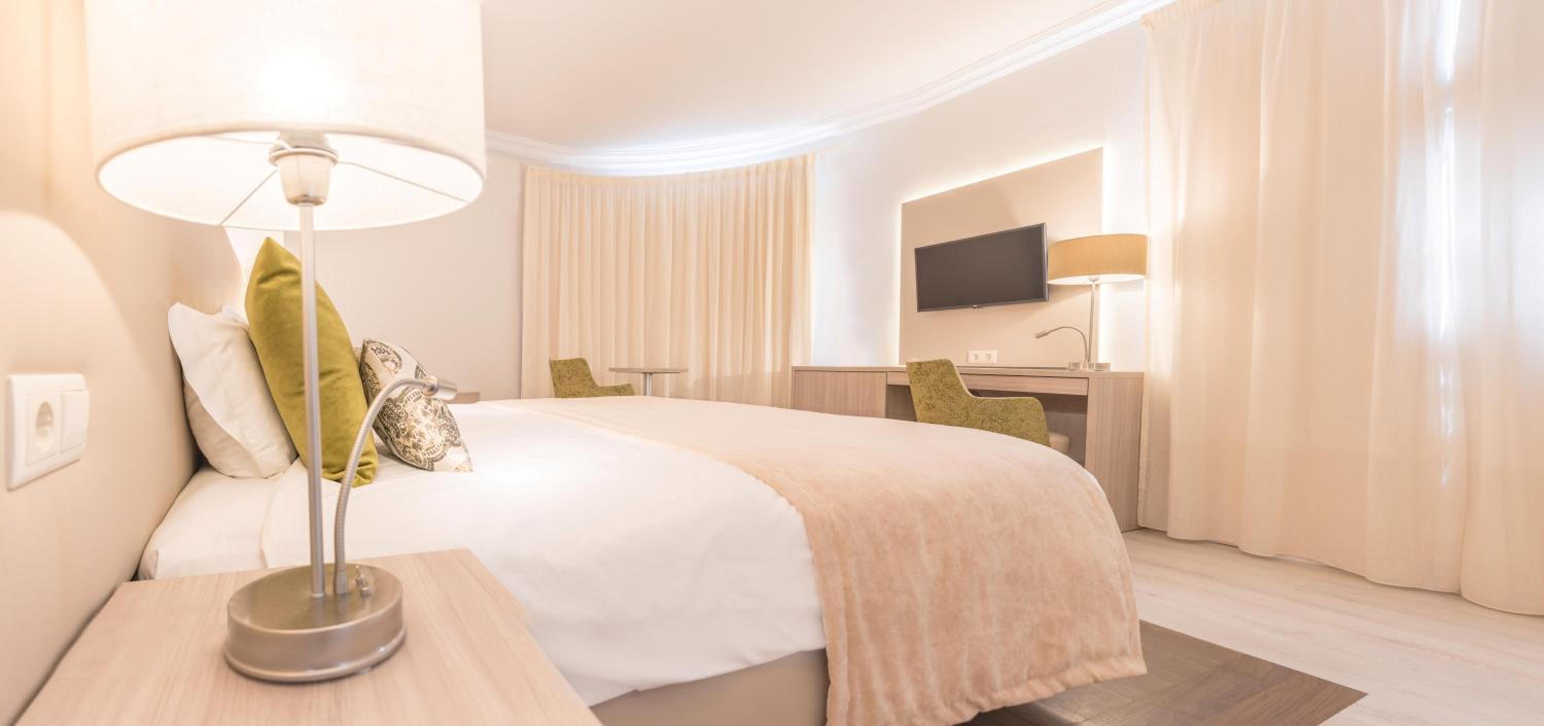 Superior Double Room - Photo 1