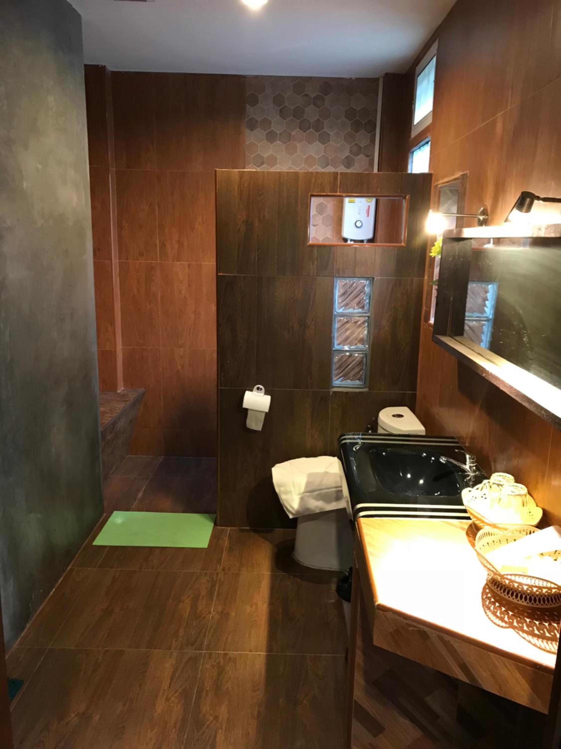 King Suite - Photo 11