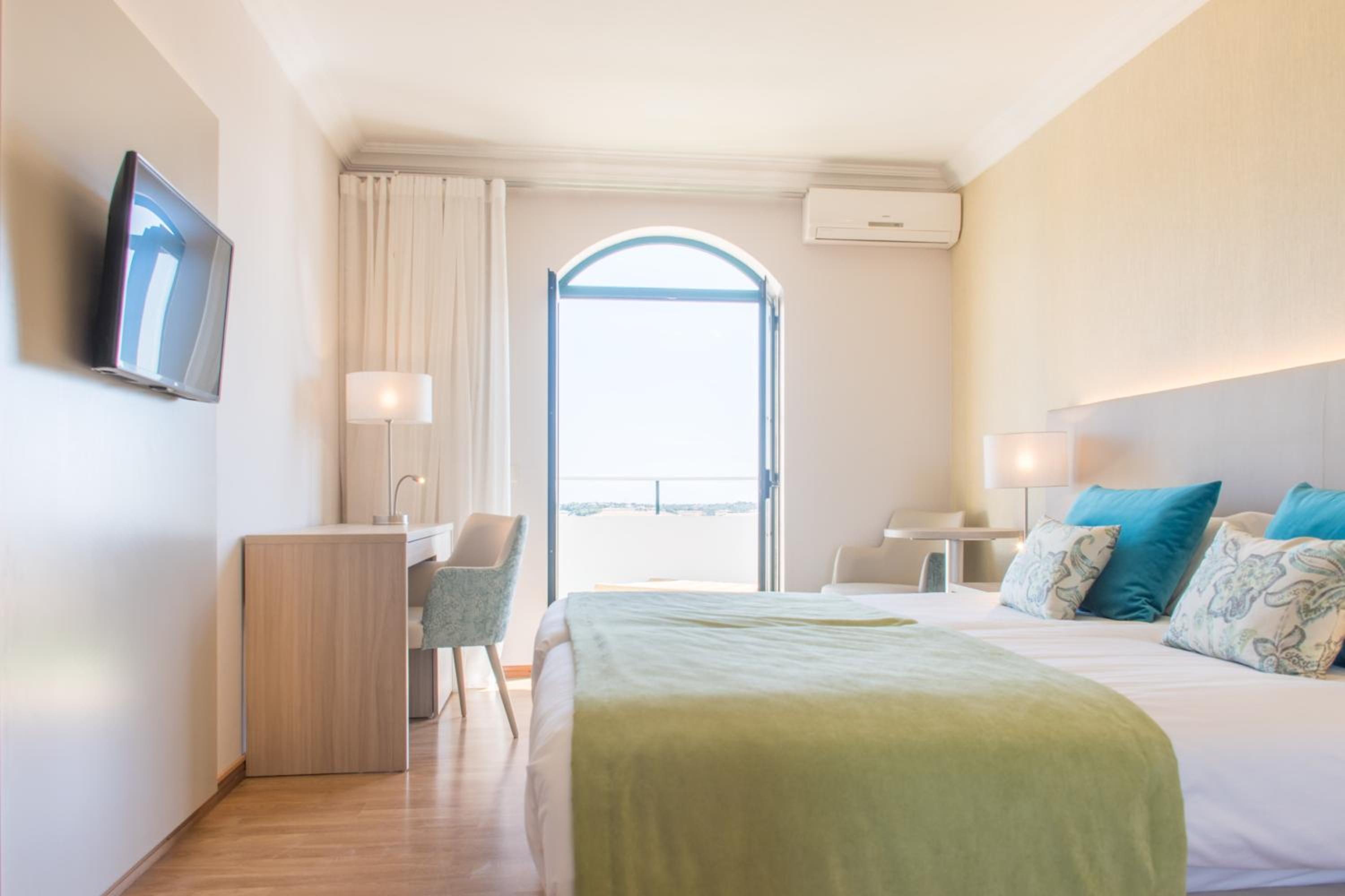 Double Room with Terrace - Photo 3