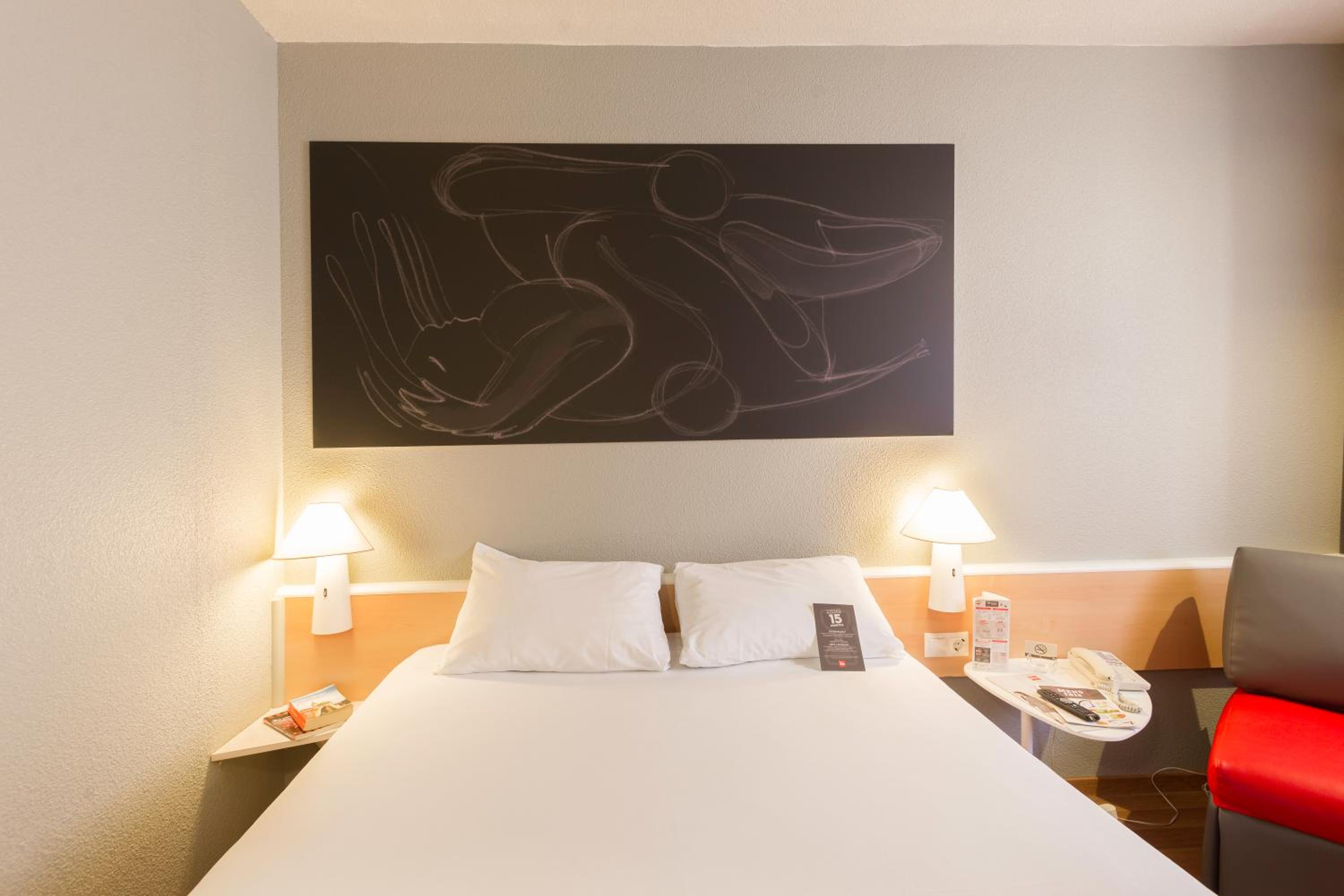 Double Room - Photo 11