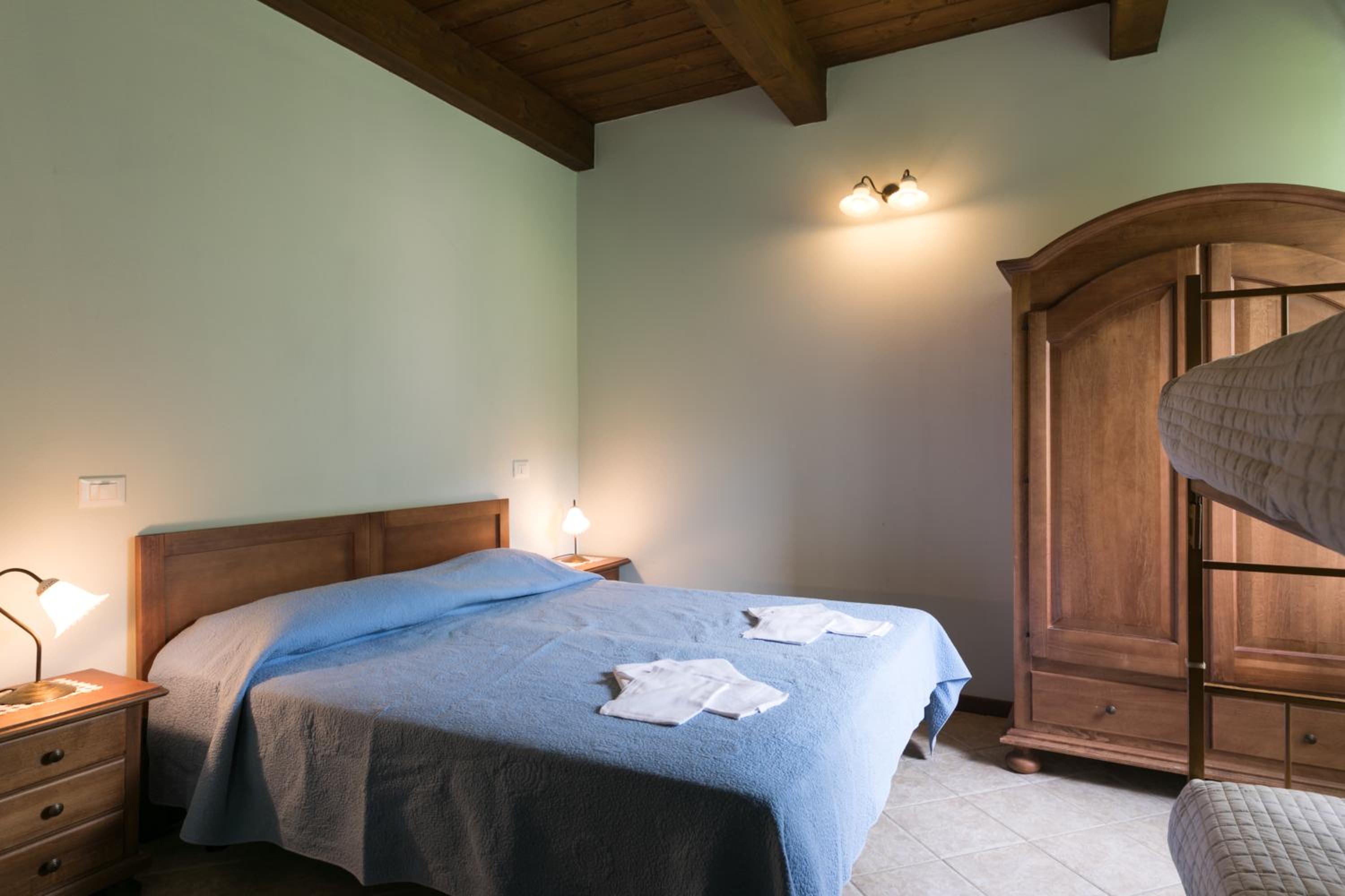 Quadruple Room with Mountain View - Photo 3