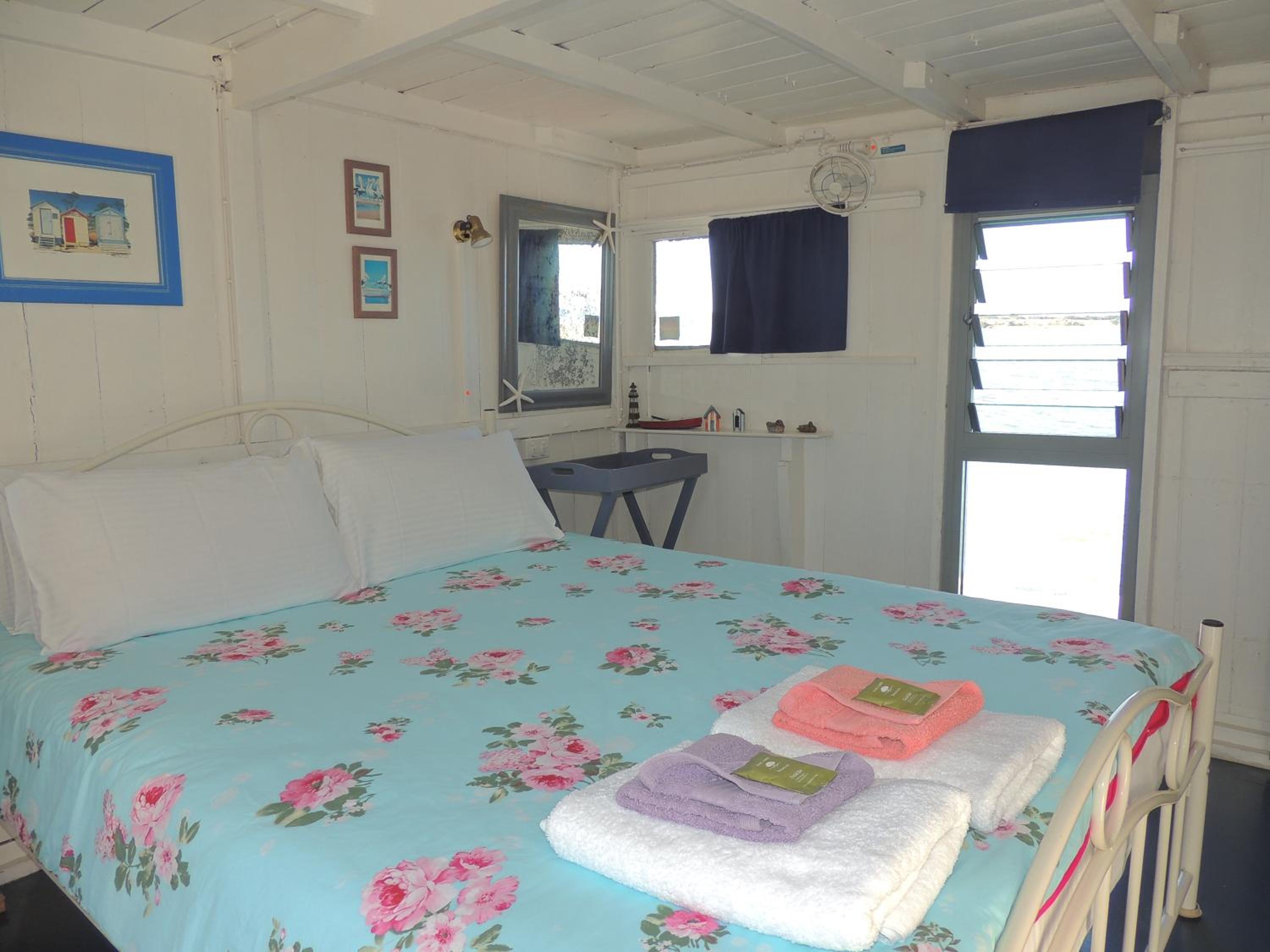 Mobile Home photo 1