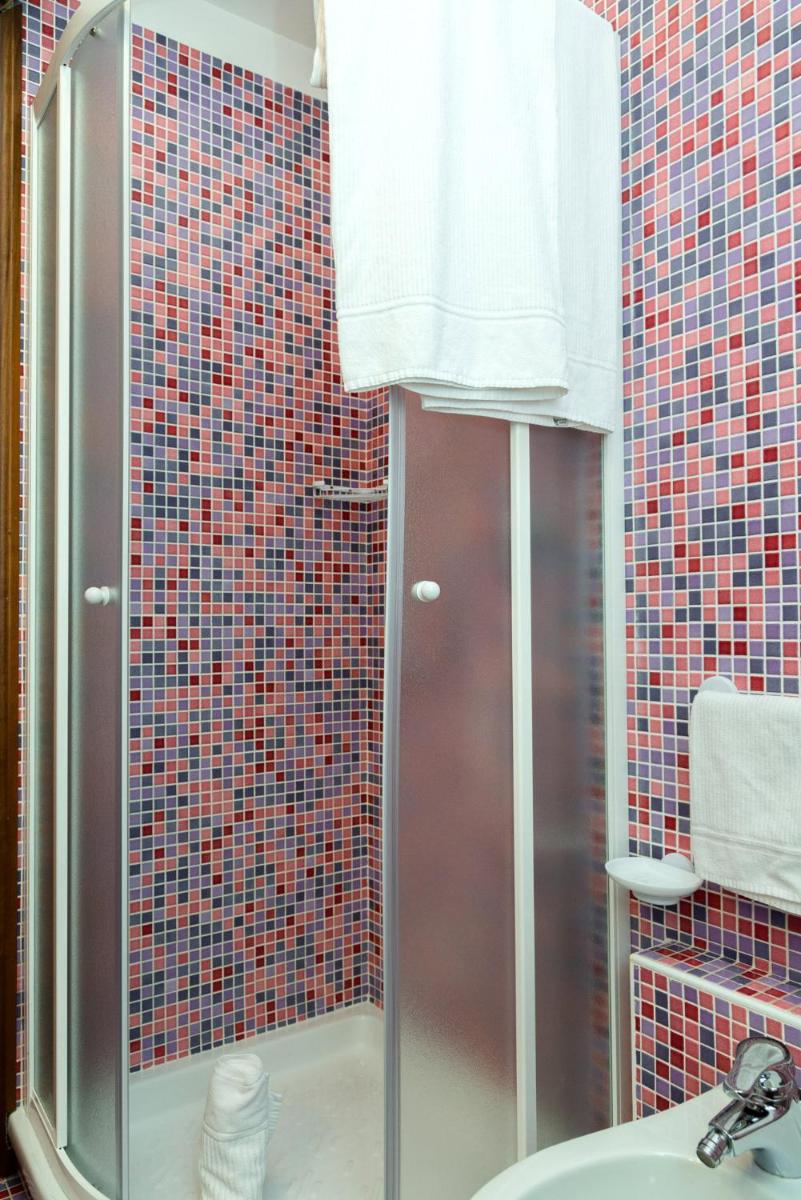 Studio Apartment photo 1