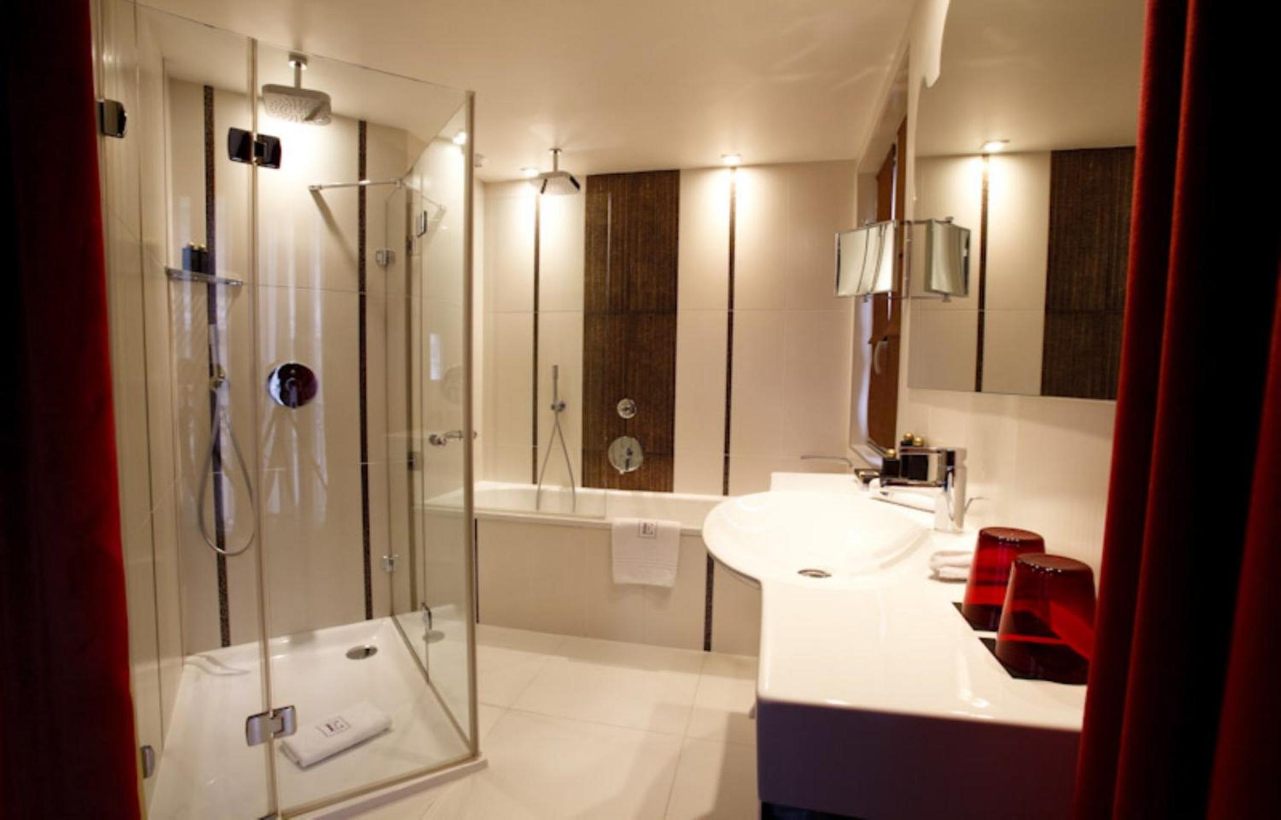 Junior Suite with Opera View and Balcony
