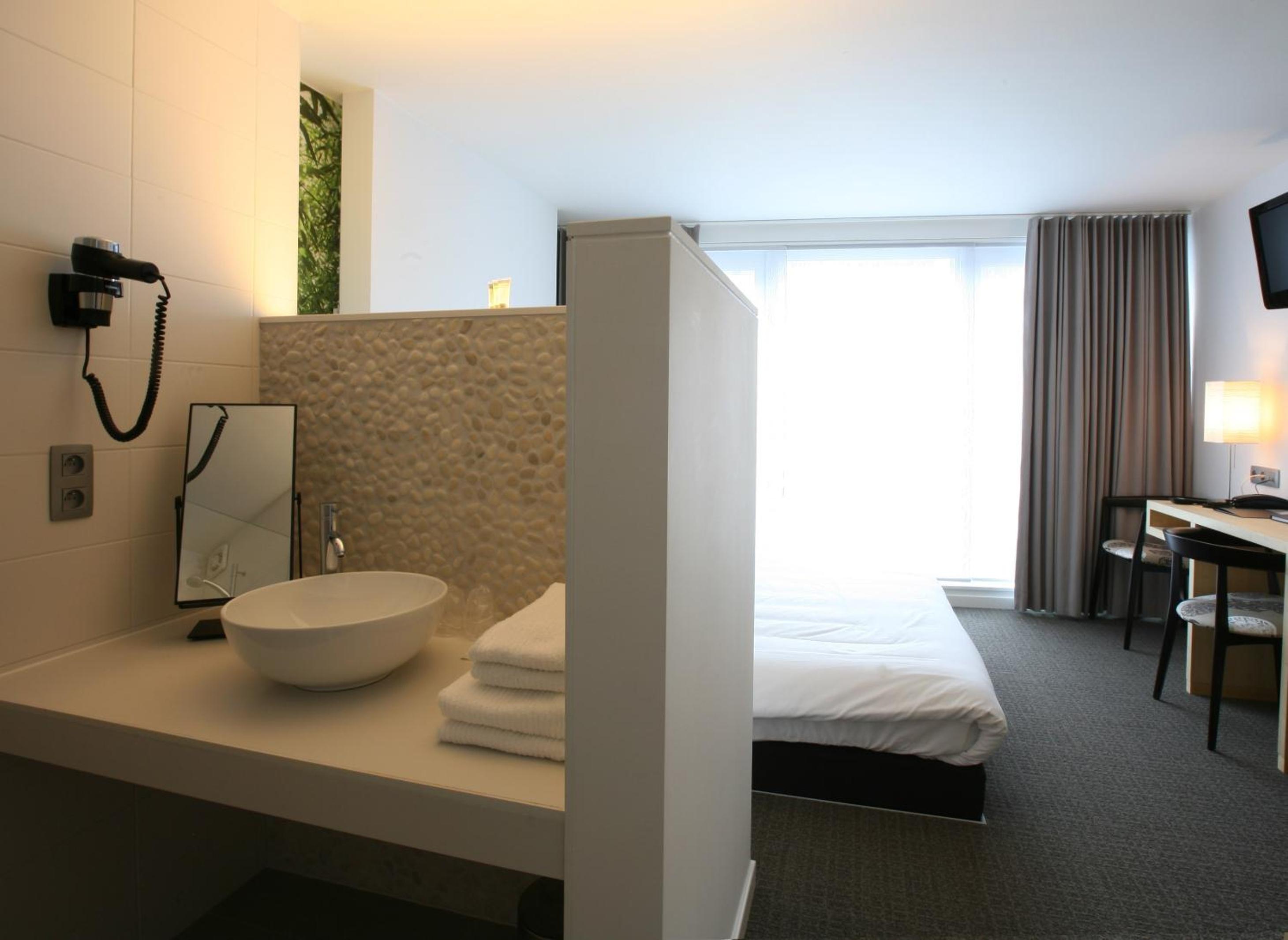 Standard Double Room photo 2