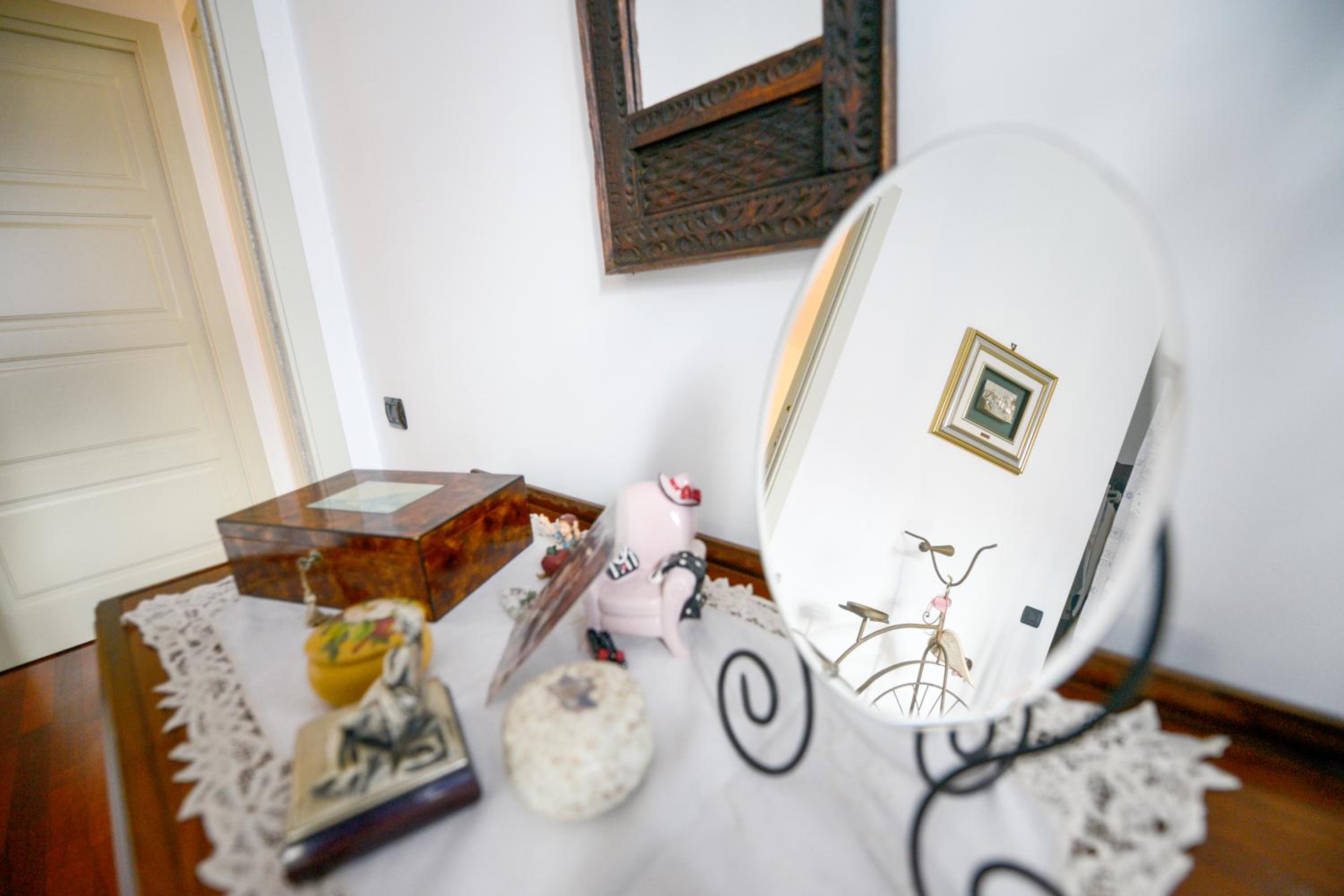 Double Room with Private External Bathroom - Photo 4