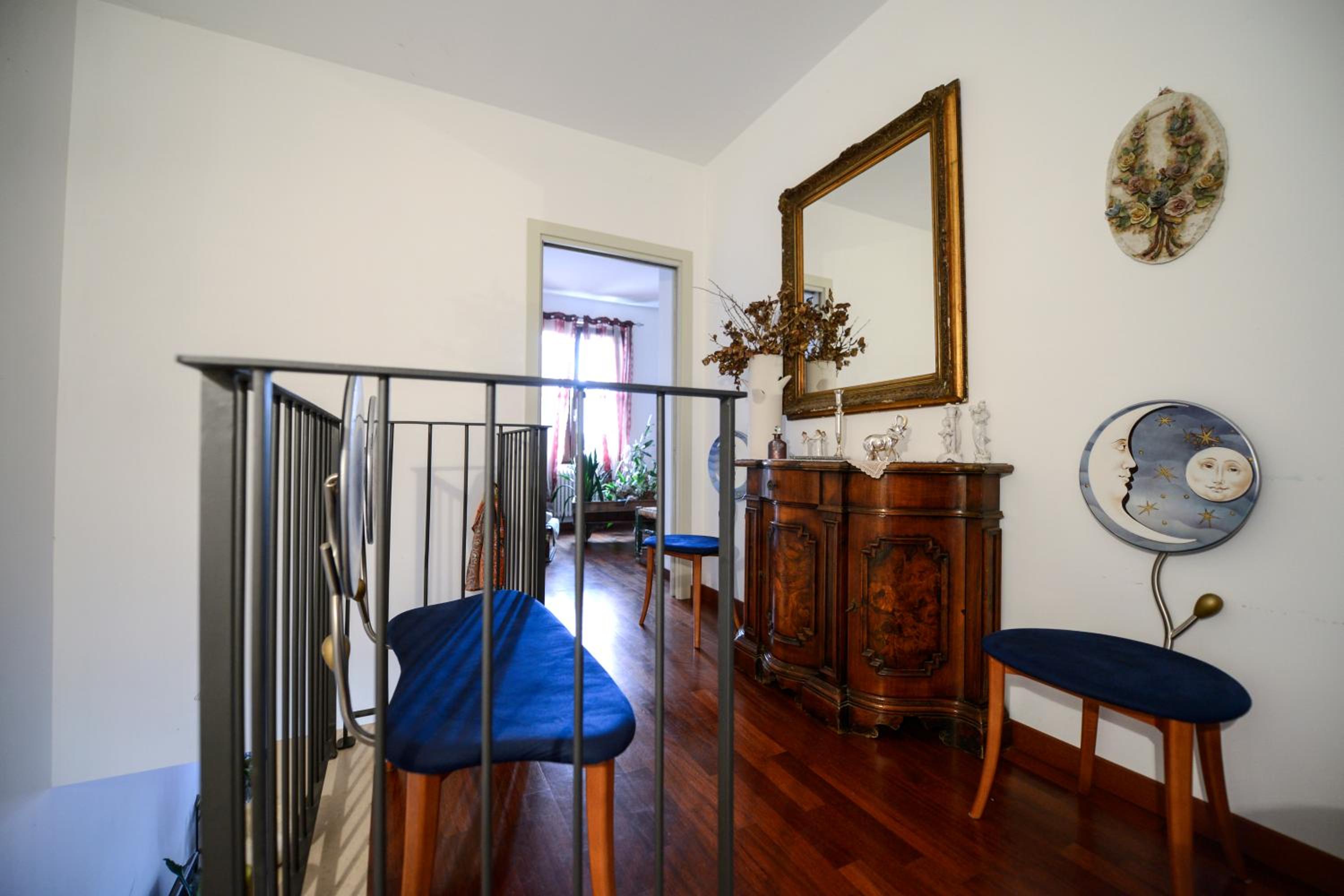 Double Room with Private External Bathroom - Photo 10