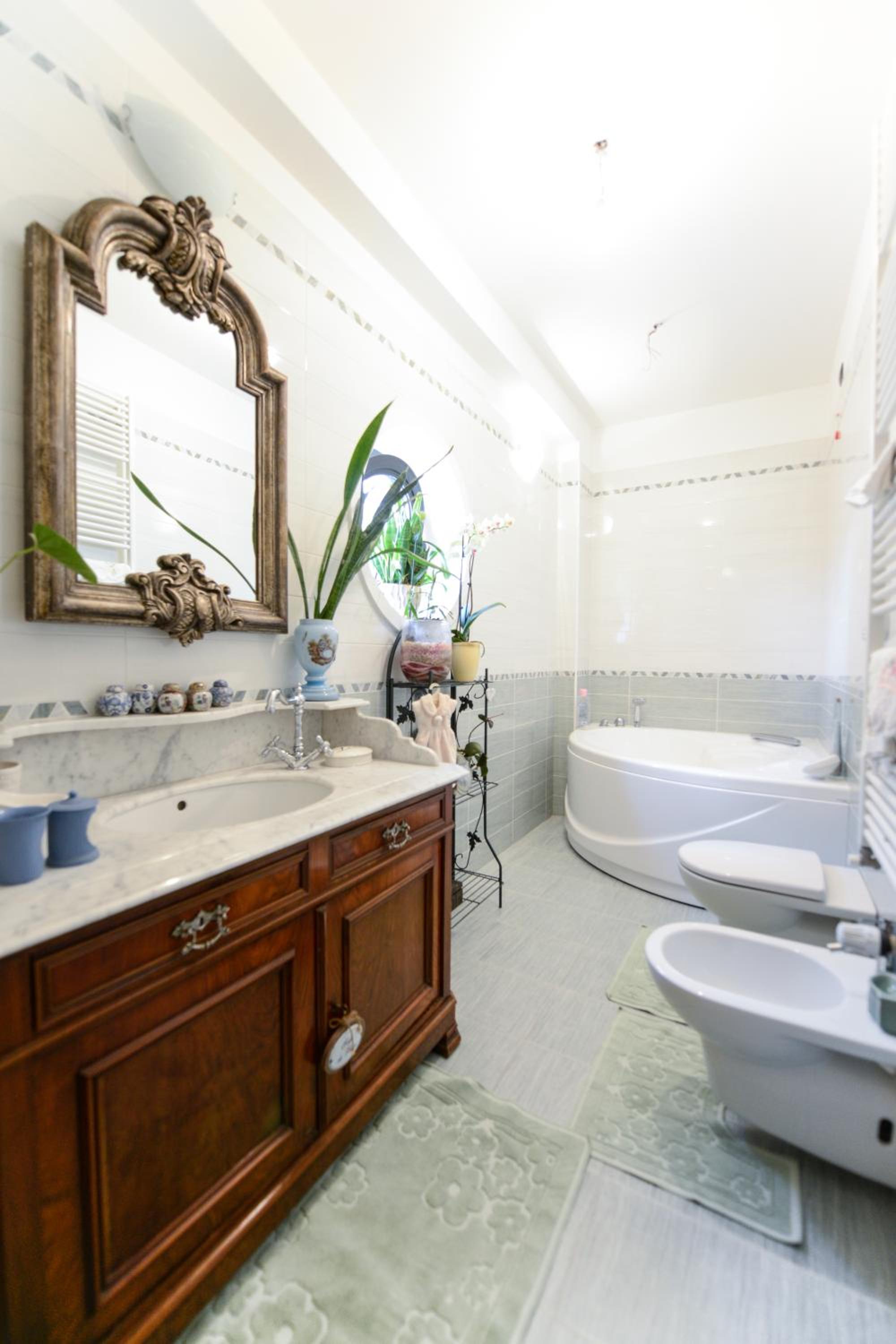 King Room with Spa Bath - Photo 4