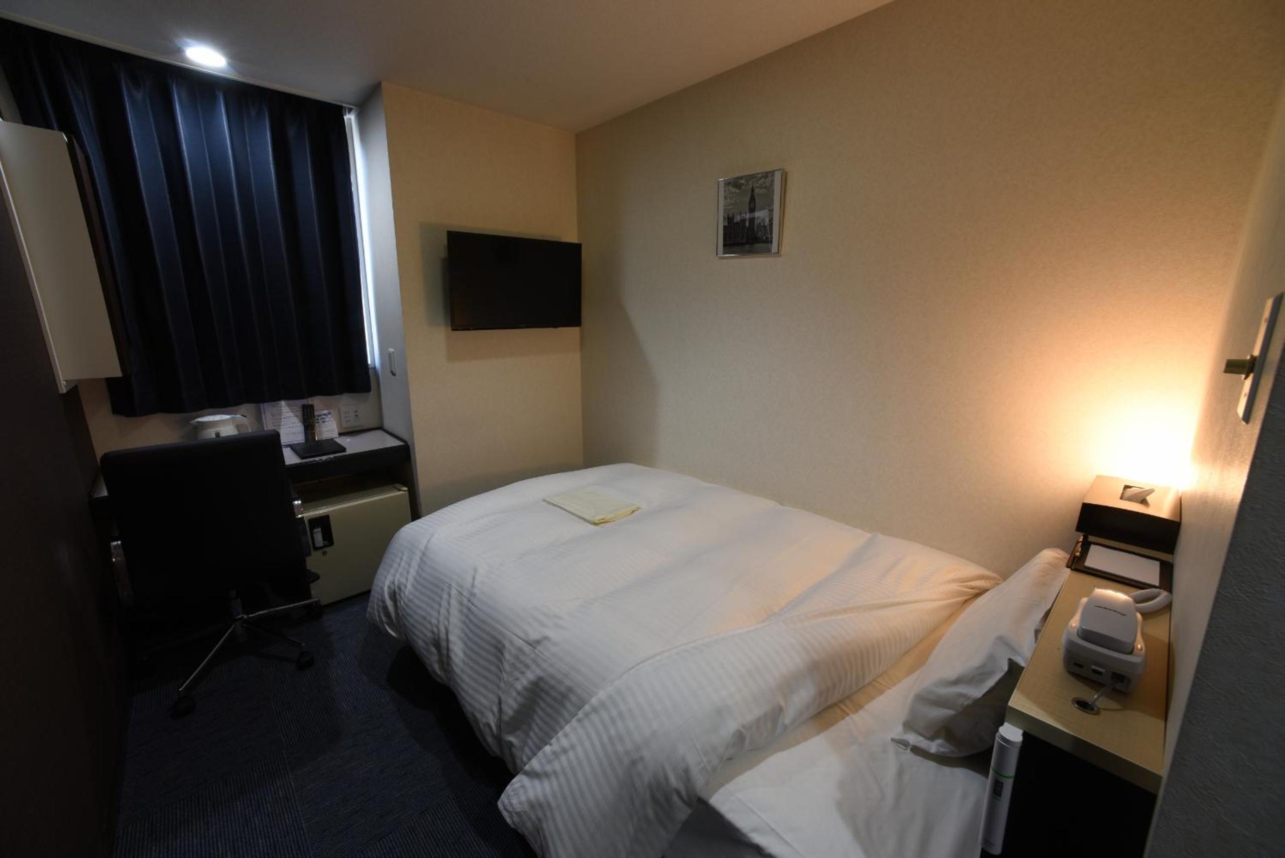 Double Room with Small Double Bed - Non-Smoking - Photo 1