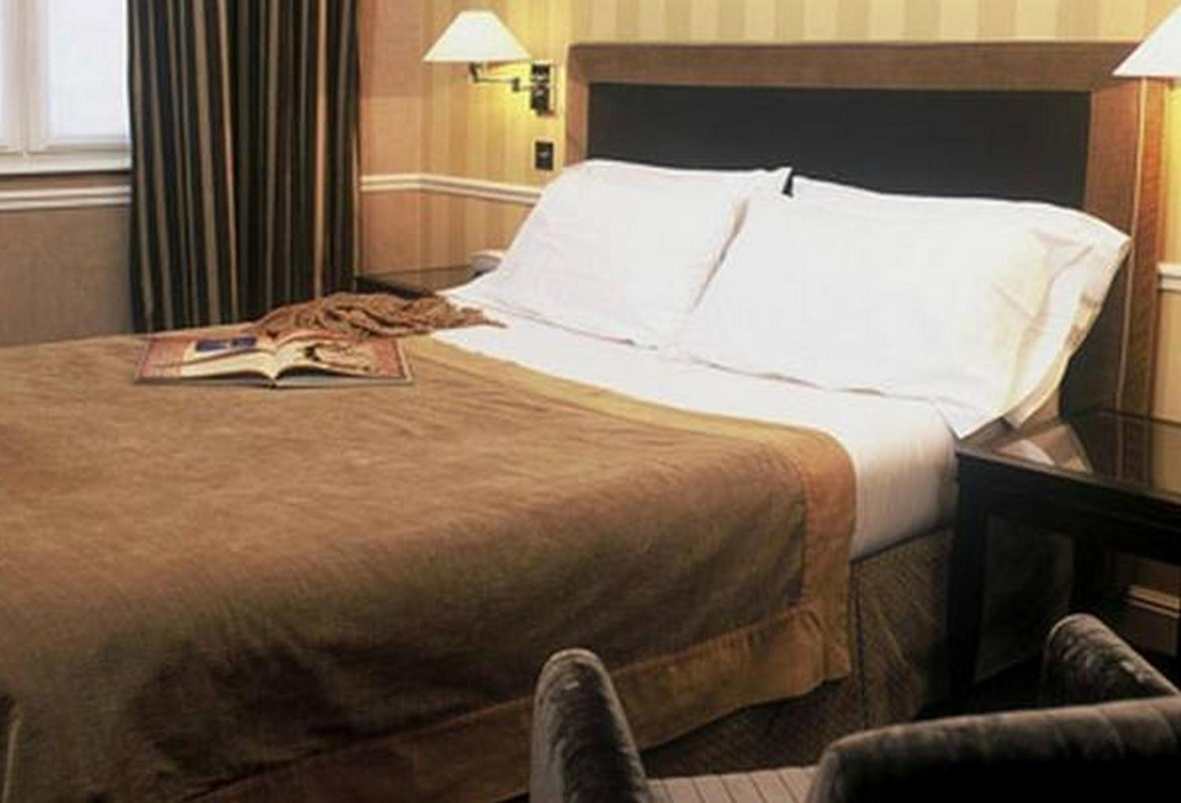 Deluxe Double Room photo 3