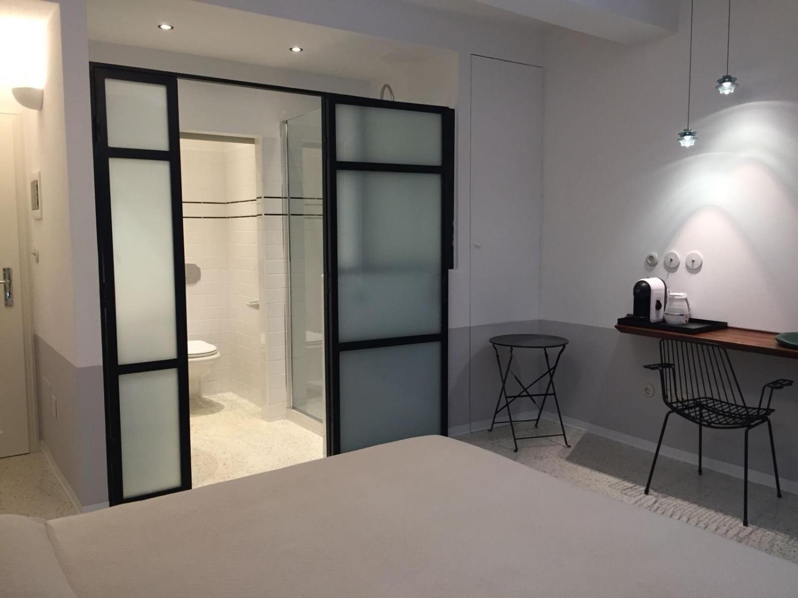 Deluxe Double Room with Sea View - Photo 6