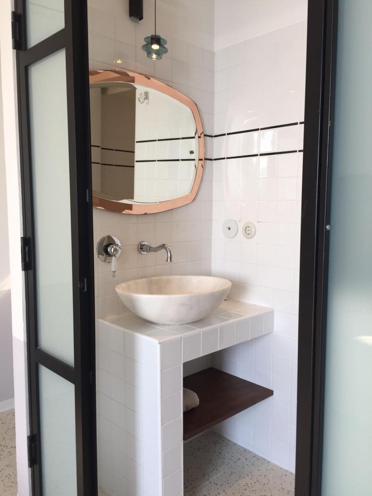 Deluxe Double Room with Sea View - Photo 7