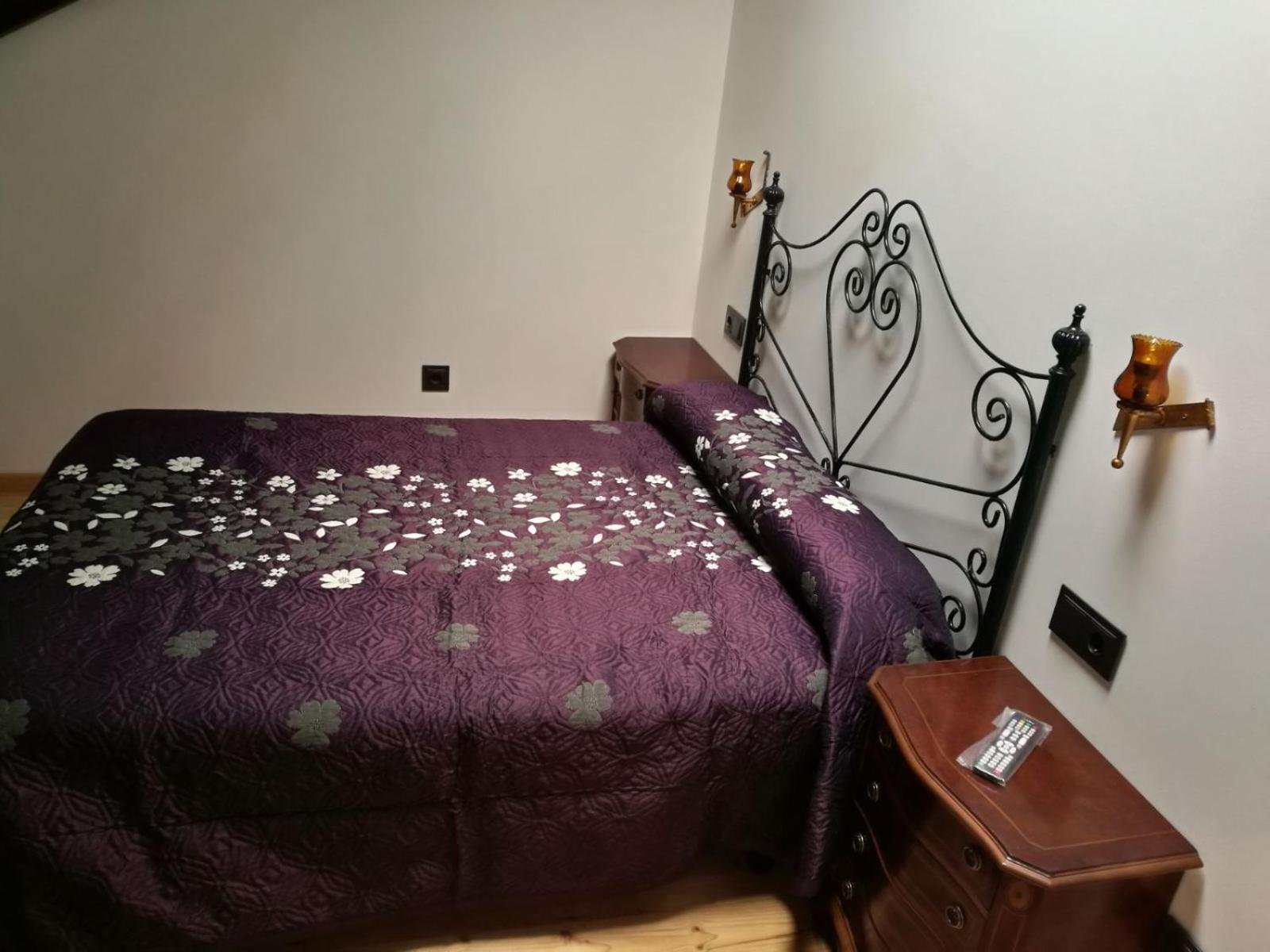 Habitación Queen con Baño Compartido