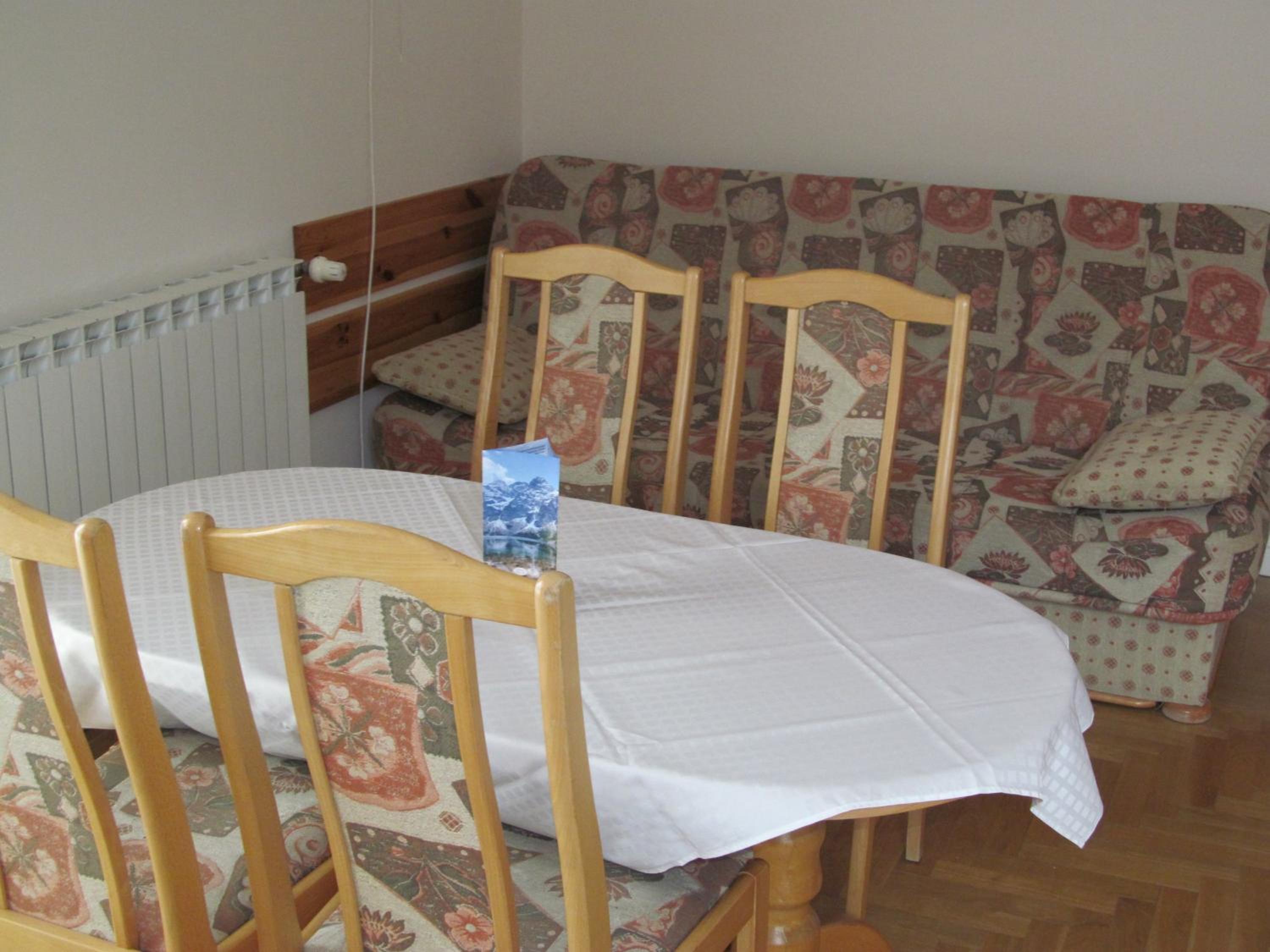 Family Room - Photo 6